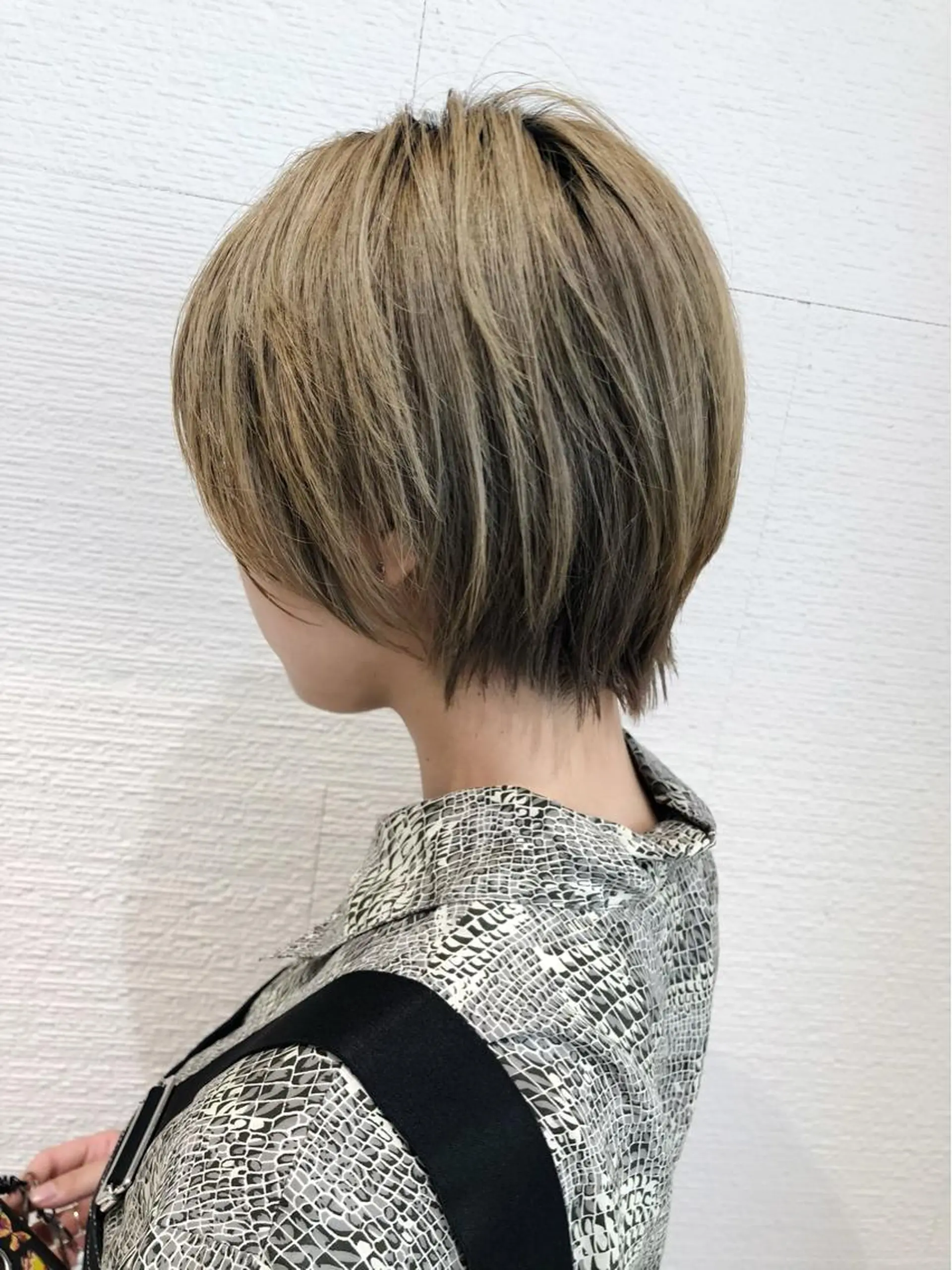 ショート ショート/ボブ/ 白髪ぼかし/しんやのヘアスタイル