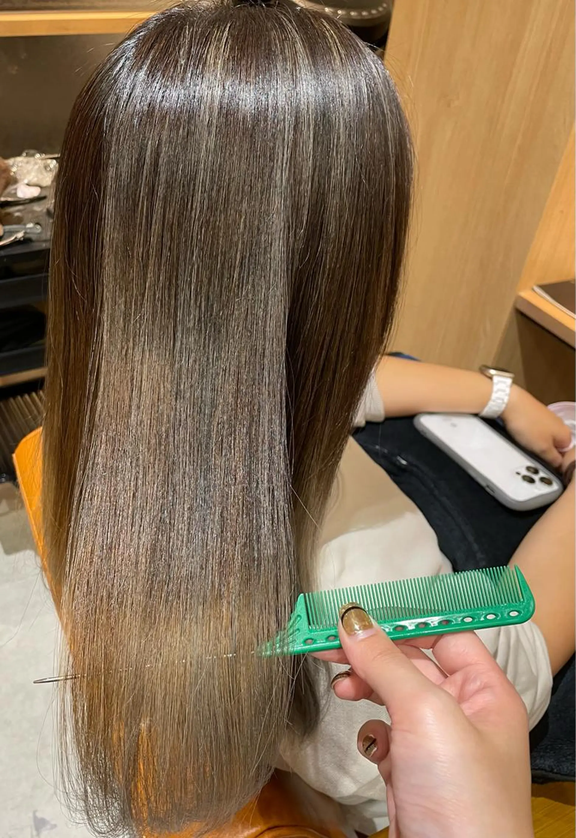 ロング ヘアカラー 中田 サヤカのヘアスタイル