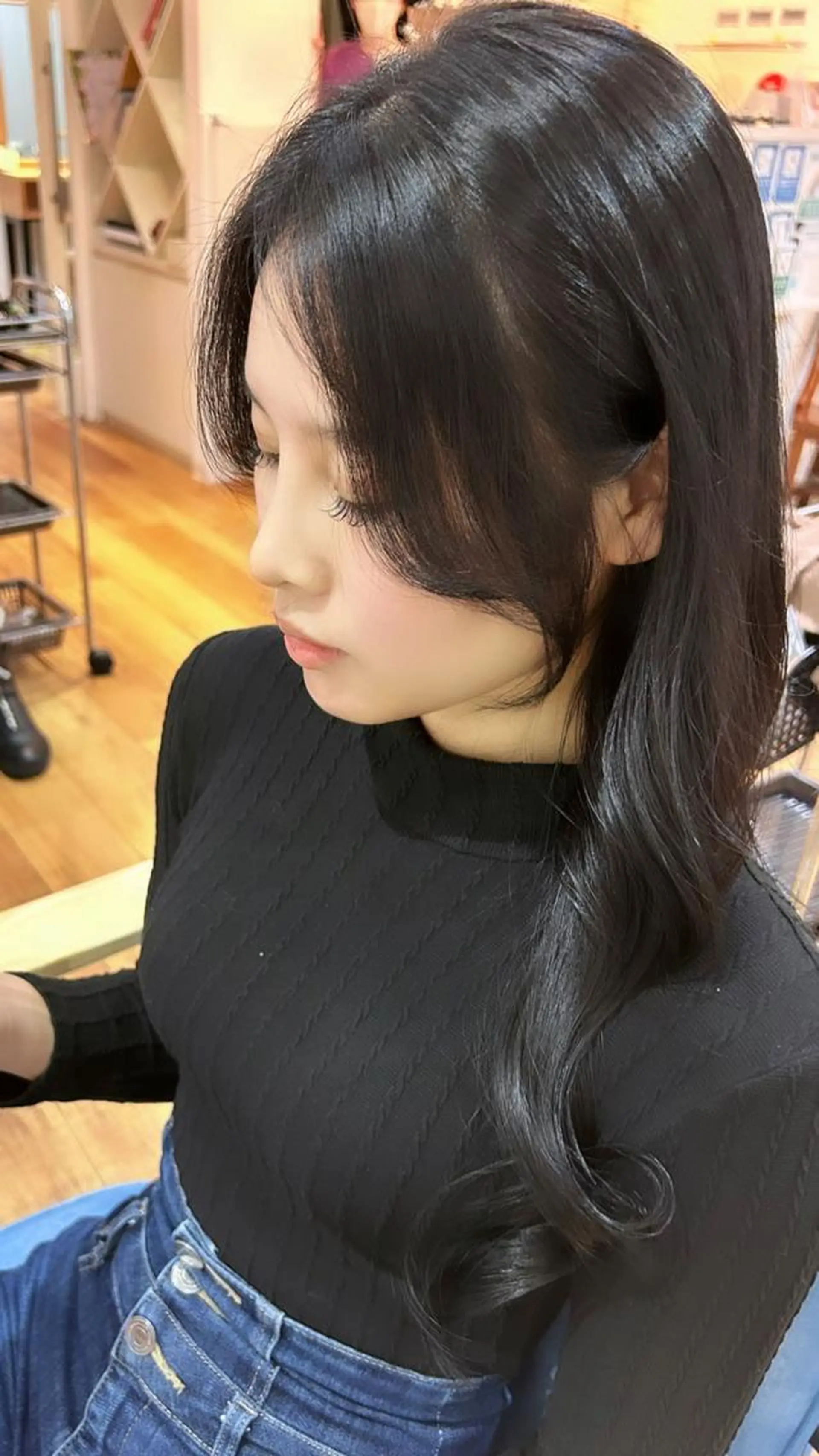ロング 顔周りカット ロング 🇰🇷レイヤー カット💐Seinaのヘアスタイル