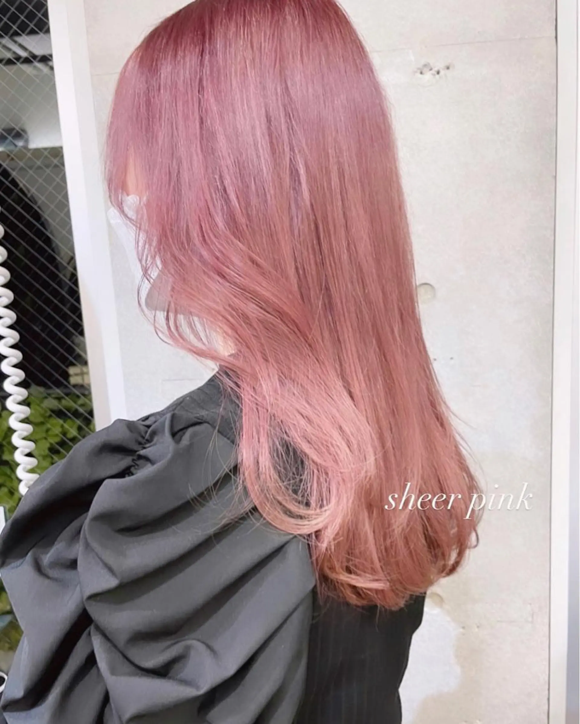 ロング カラー レイヤーカット、 大人可愛い　中村美羅のヘアスタイル