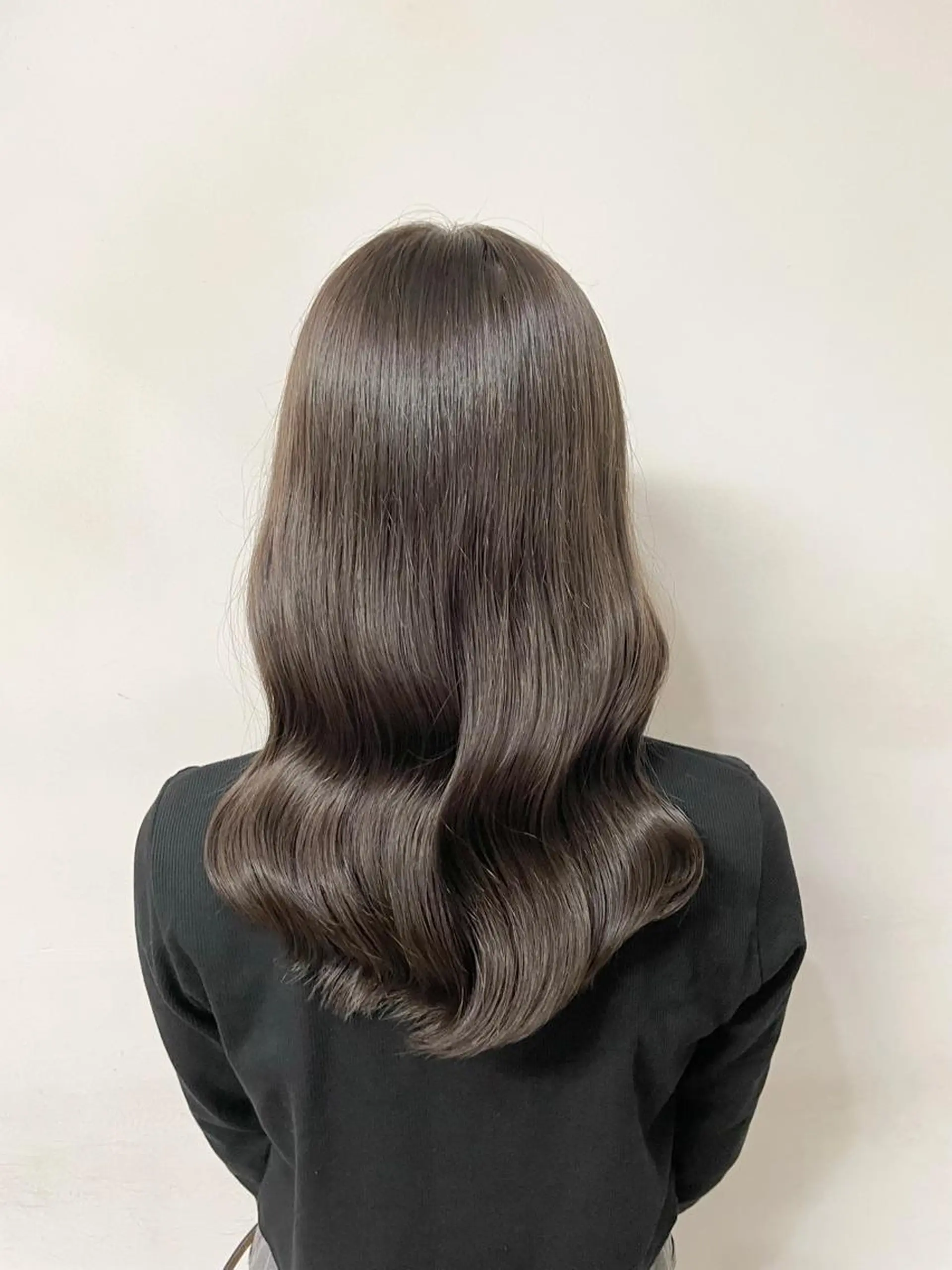 ミディアム ボブ 顔周りカット ハイライト 髪質改善 韓国風ヘア カット トリートメント 新宿/韓国レイヤー/ 髪質改善/佐藤航のヘアスタイル