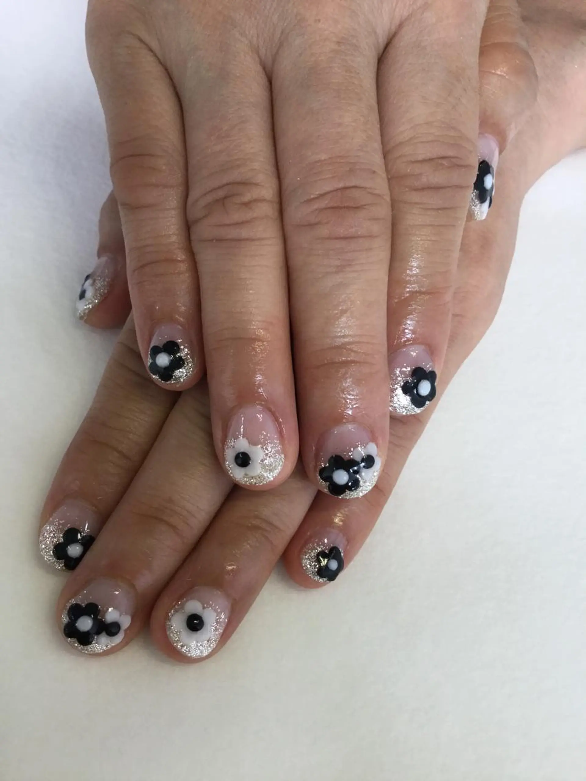 ネイル 💎🐰 saki. m 🐰💎のネイルデザイン