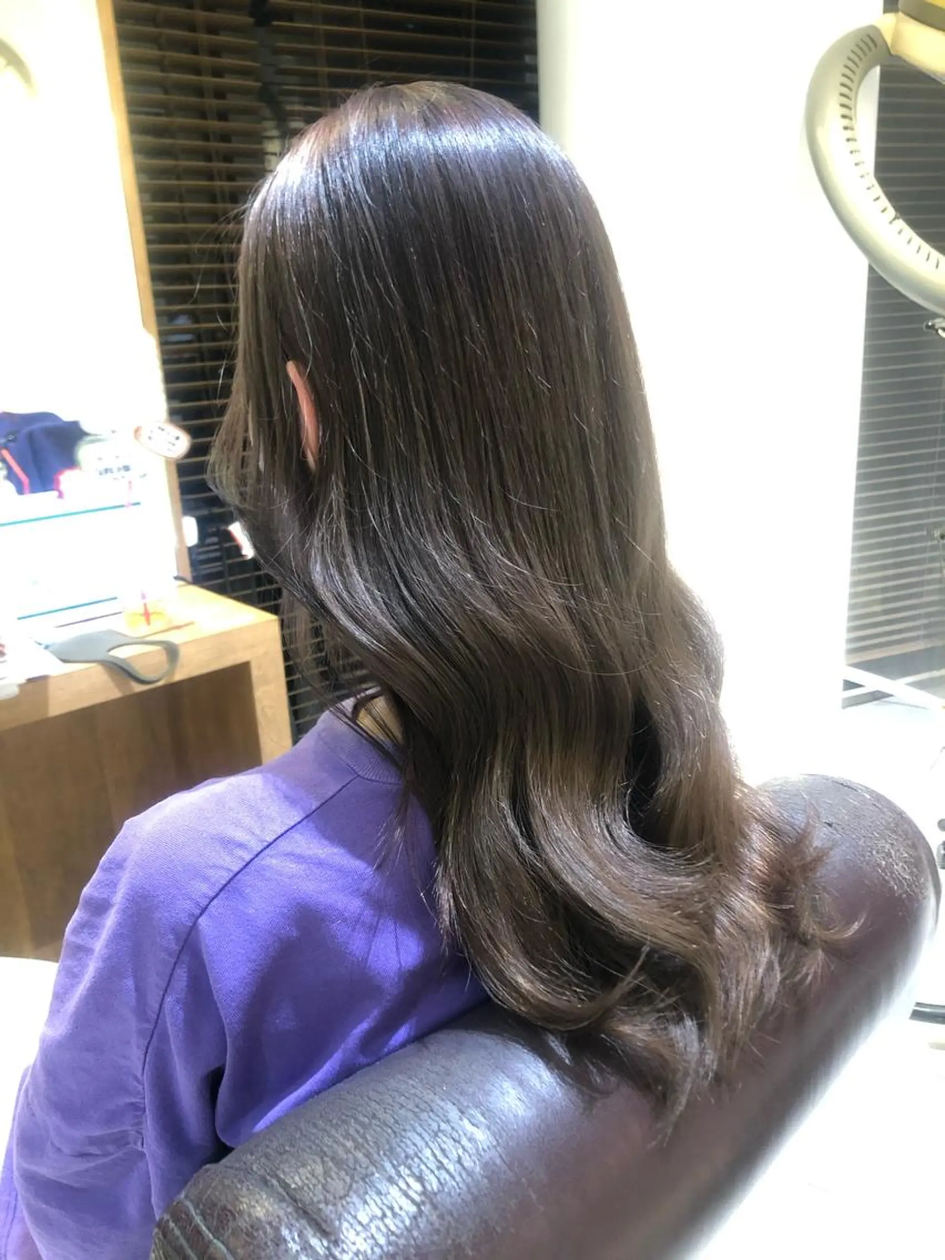 ロング カラー 吉田 美優のヘアスタイル