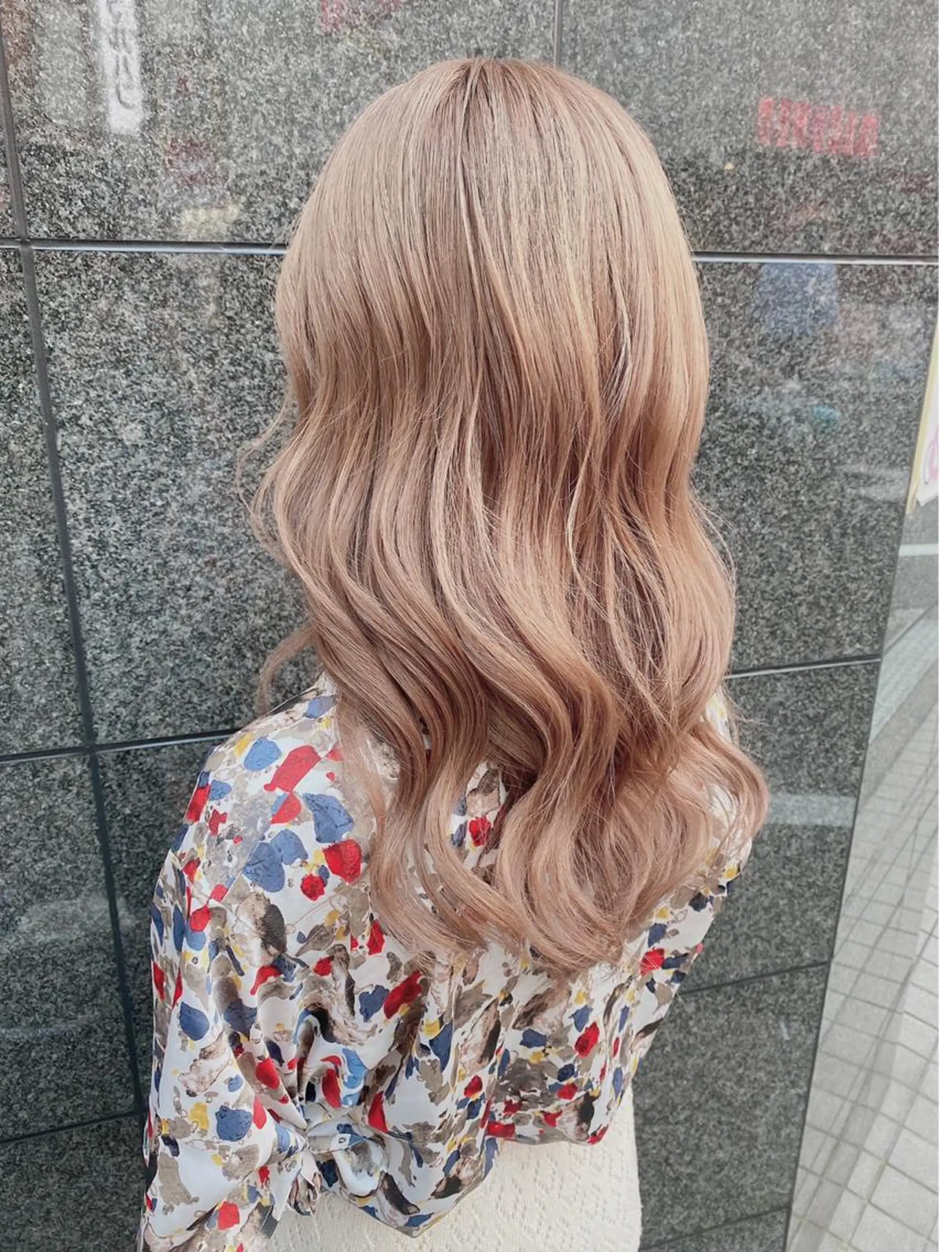 ロング カラー ヘアアレンジ ブリーチ 透明感カラー ダブルカラー インナーカラー ブリーチなしカラー classic kawasaki所属・川崎のカラー職人🥣 kentaのヘアスタイル