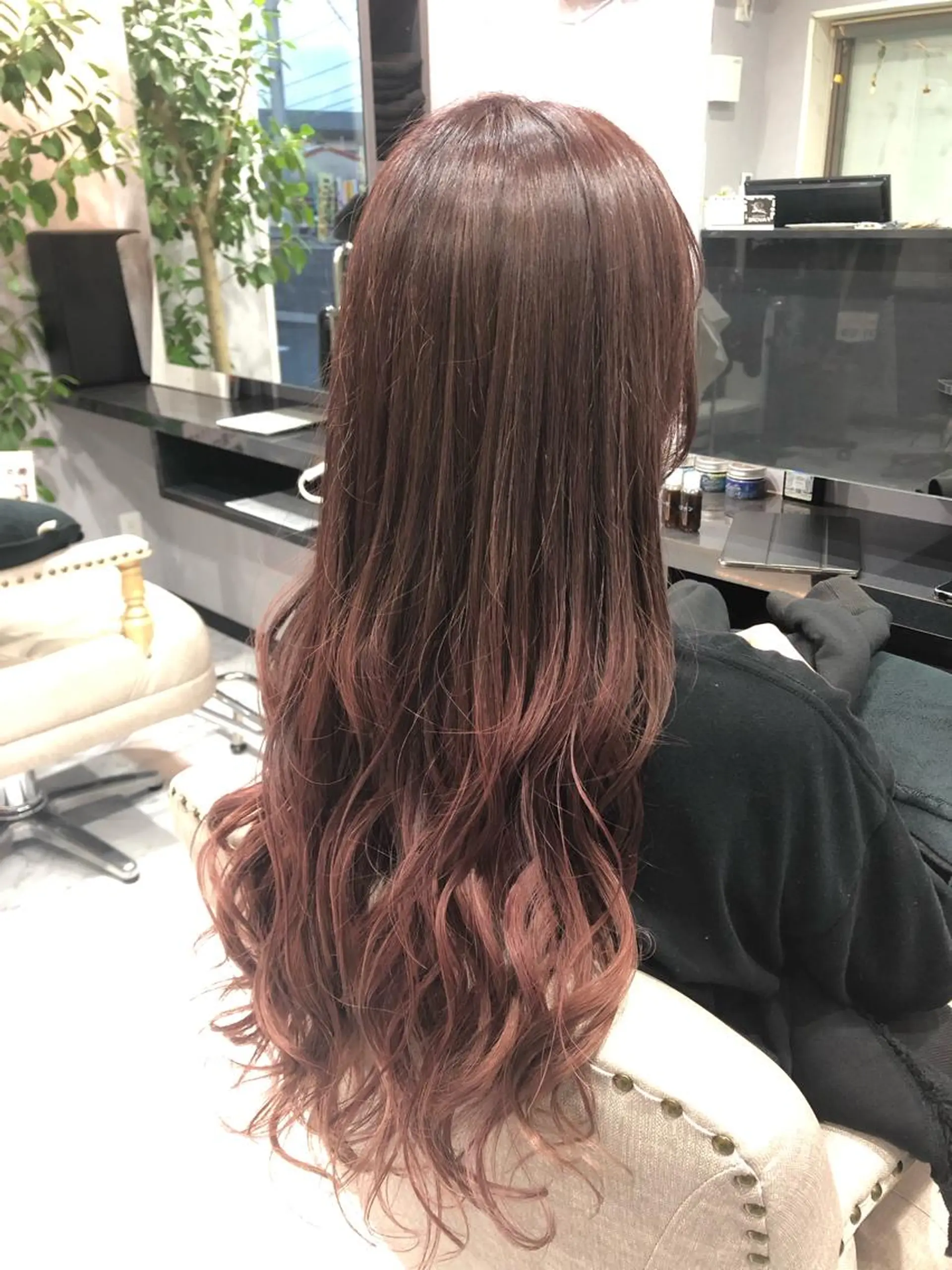 ロング カラー ヘアカラー ヘアセット FAVORE 【ファヴォーレ】のヘアスタイル