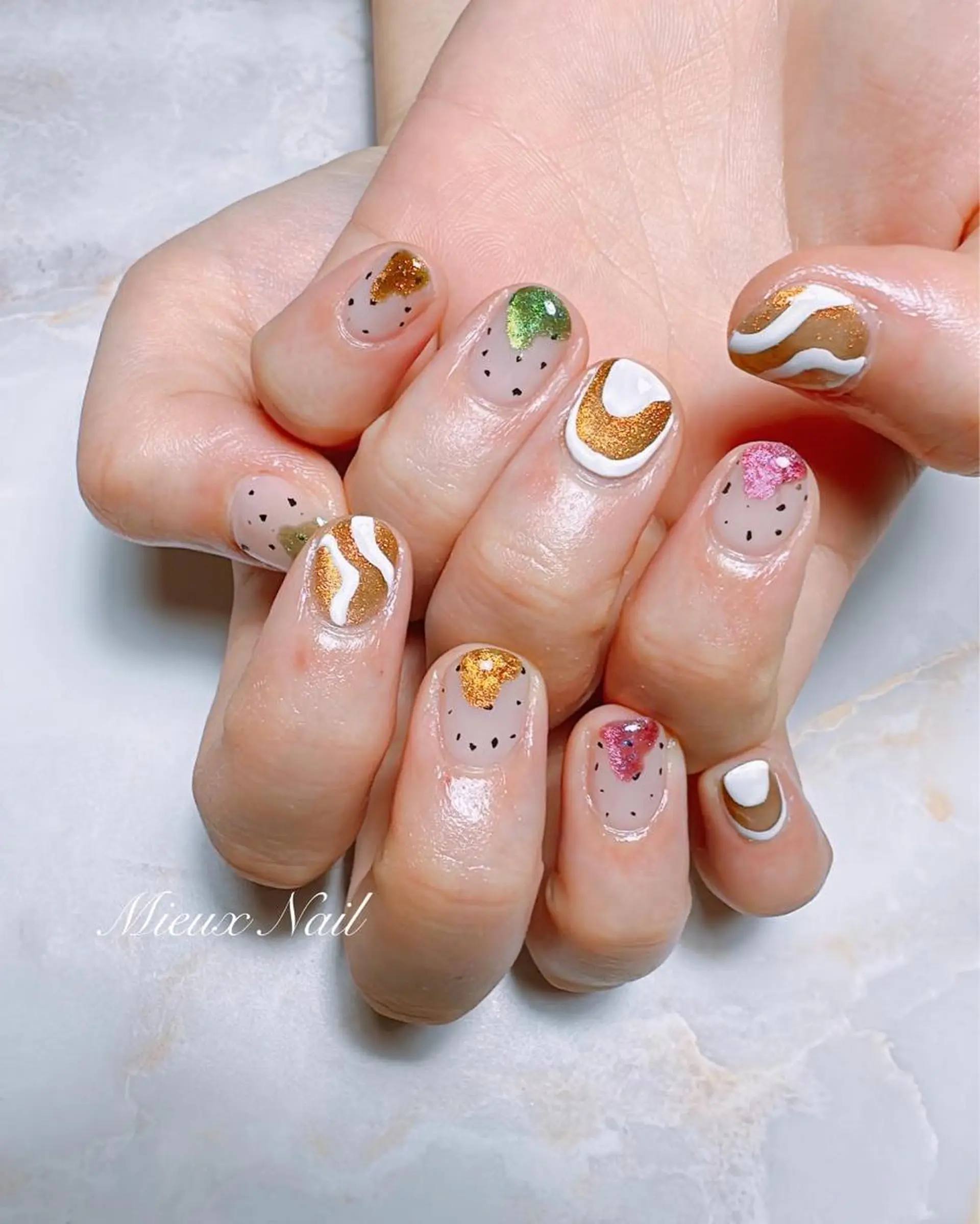 ネイル ブルー ラメ(グリッター) マグネットネイル ニュアンスネイル 冬ネイル ハンドネイル 市川 麻衣子のネイルデザイン