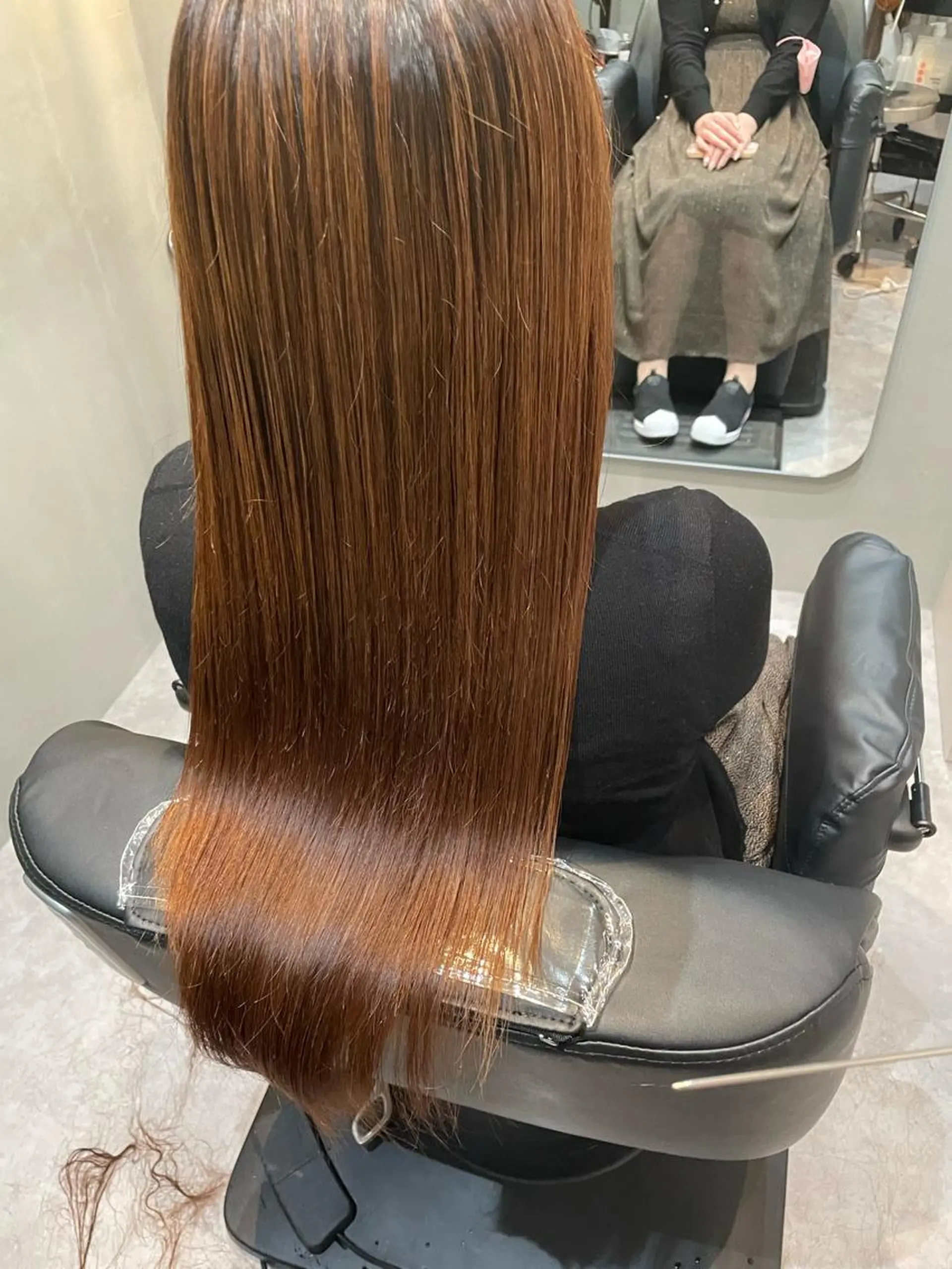 ロング パーマ 【レイヤーカット】 関根【コテ巻パーマ】のヘアスタイル