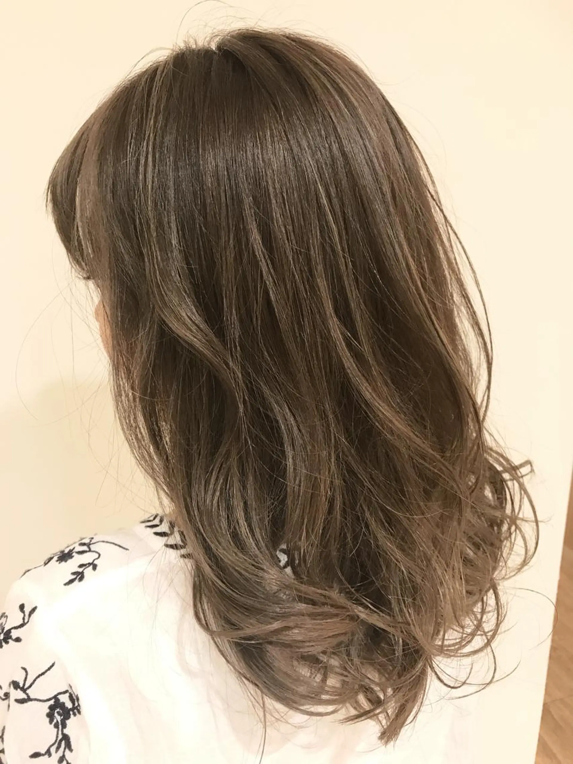 ミディアム カラー ハイライトカラー イルミナカラー ハイライト カット ヘアカラー ハイライト/髪質改善 ✂️十河祐輝のヘアスタイル