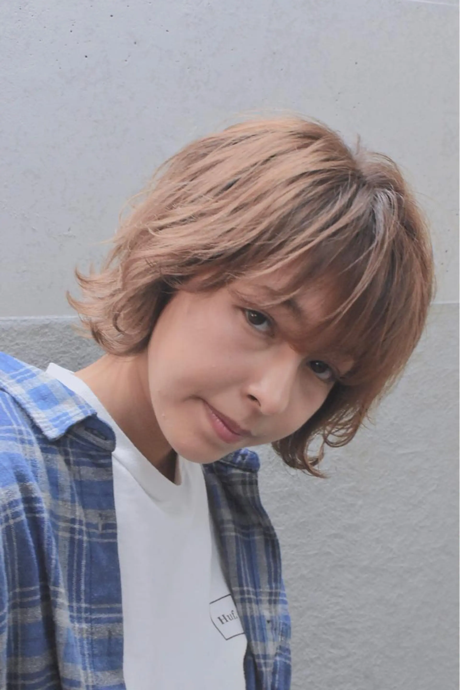 ショート カラー ショートヘア 外ハネヘア ヘアカラー トリートメント ✨髪質改善縮毛矯正✨ 宇田川修平のエステ・リラクイメージ