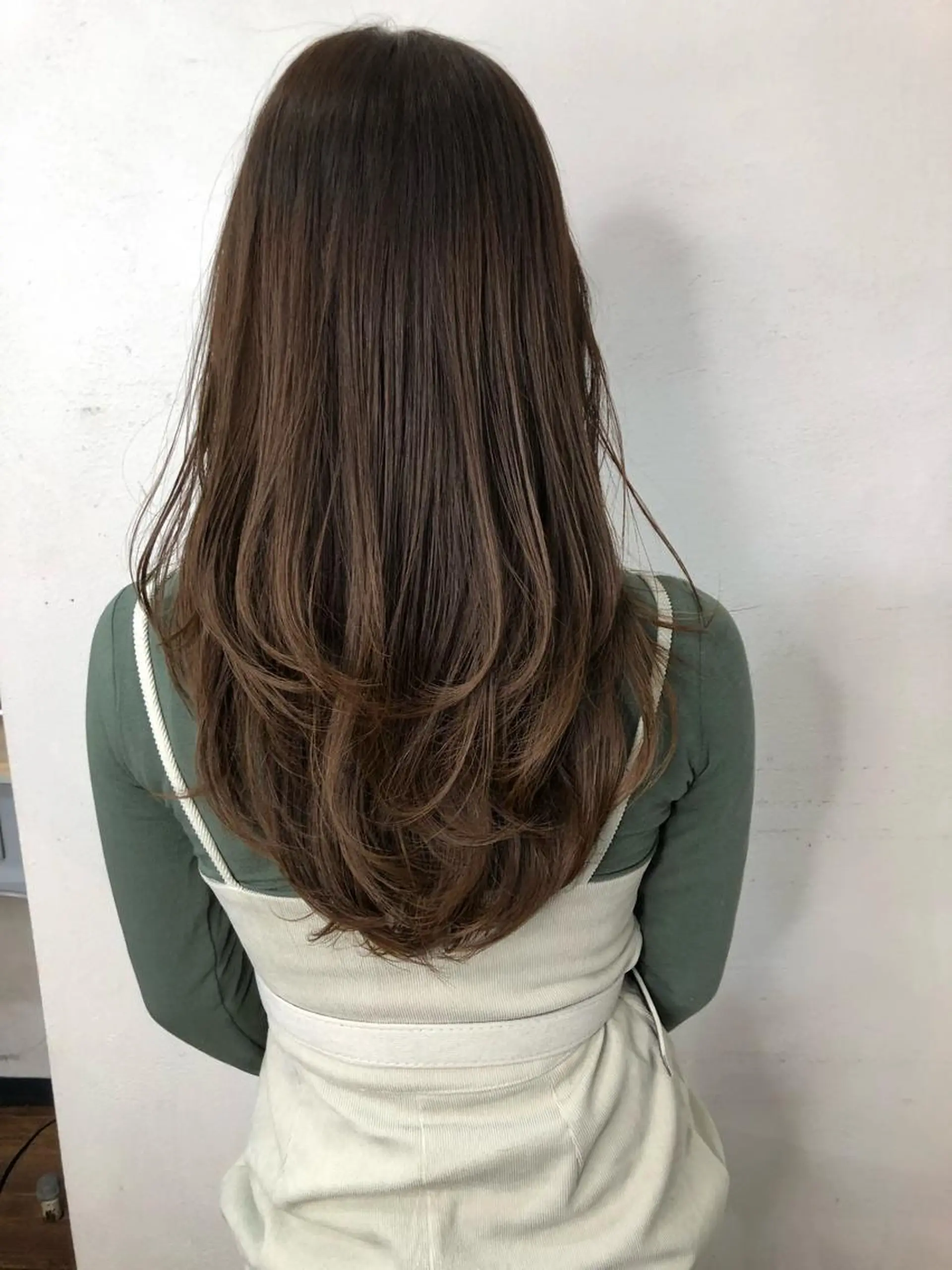 ロング レイヤーカット SALOWIN吉祥寺suite店所属・似合わせレイヤー 🇰🇷荒木洋文のヘアスタイル