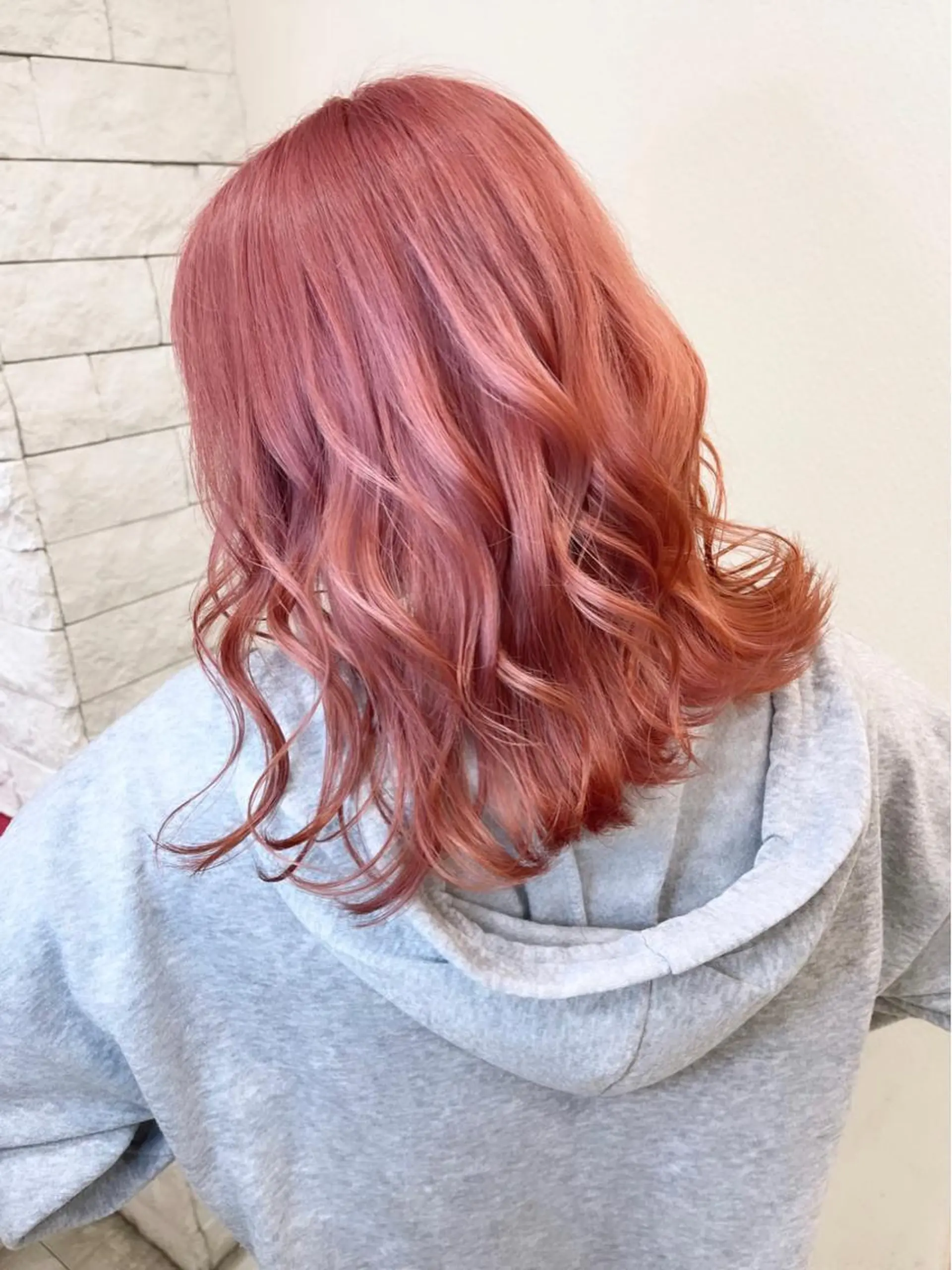 カラー ブリーチ ピンクカラー カット ヘアカラー 名古屋のピンク好き かずくん🦩のヘアスタイル