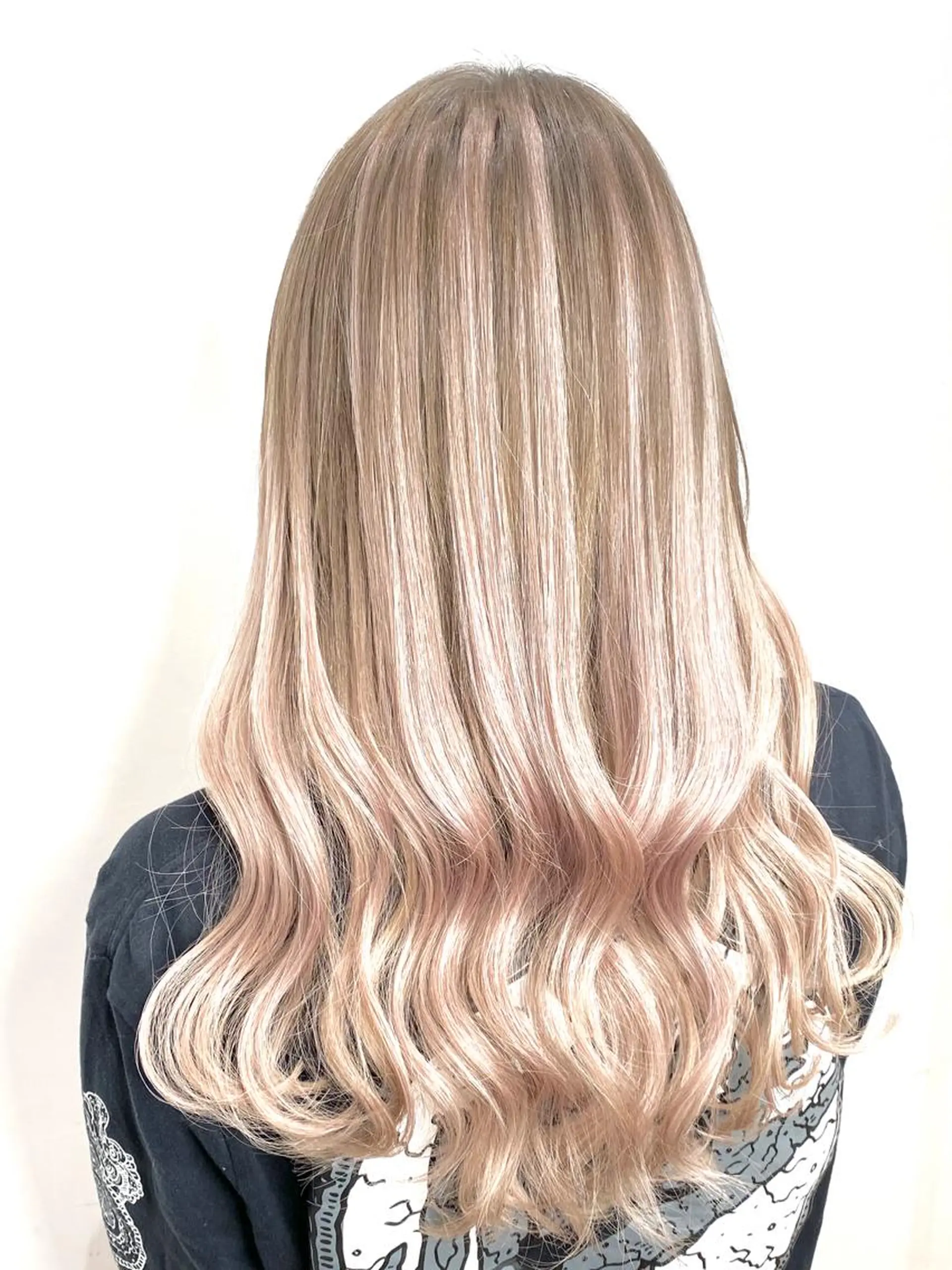 セミロング  渡部 妃月のヘアスタイル