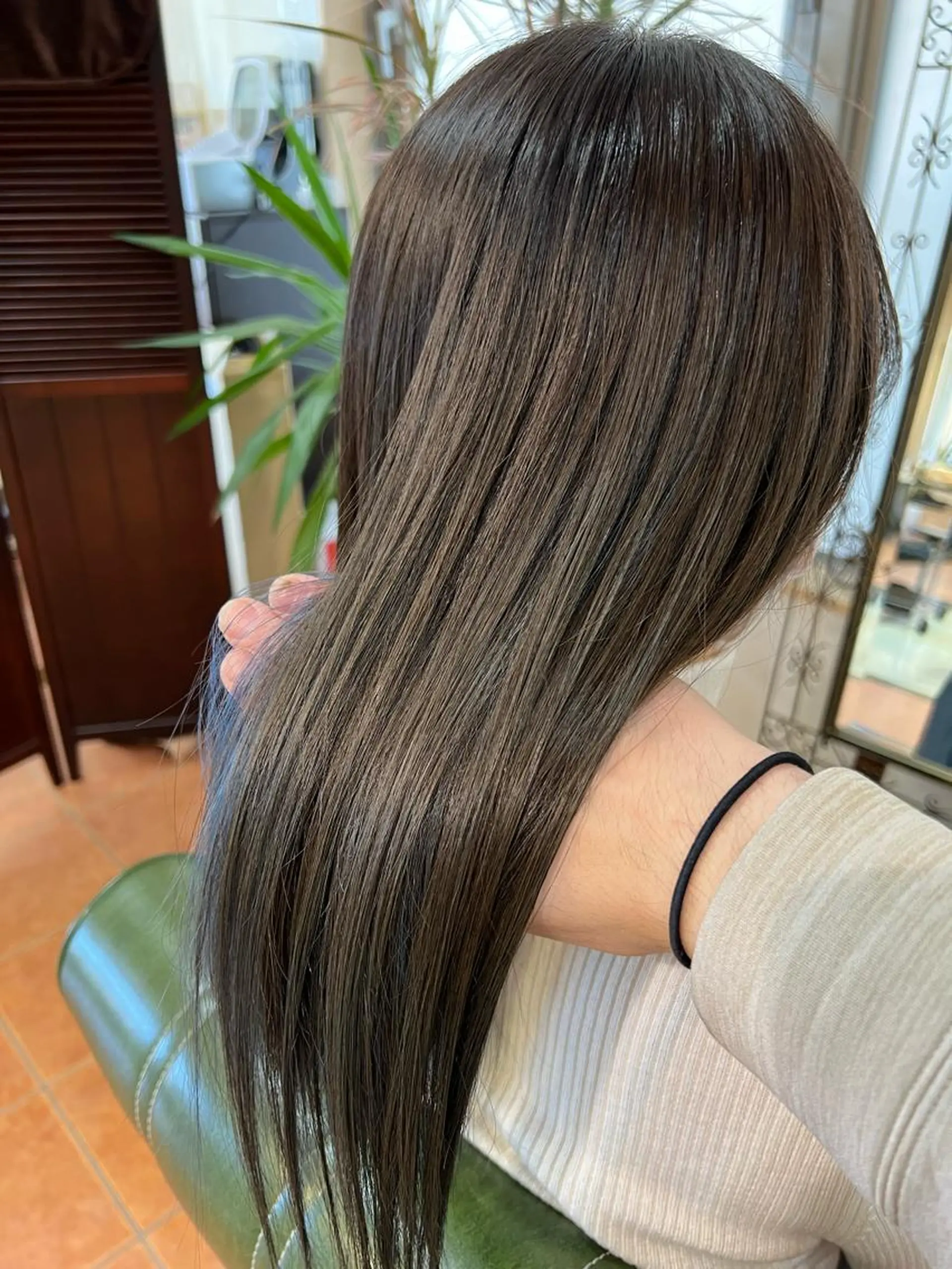 セミロング カラー ヘアカラー トリートメント 石井 佑樹のヘアスタイル