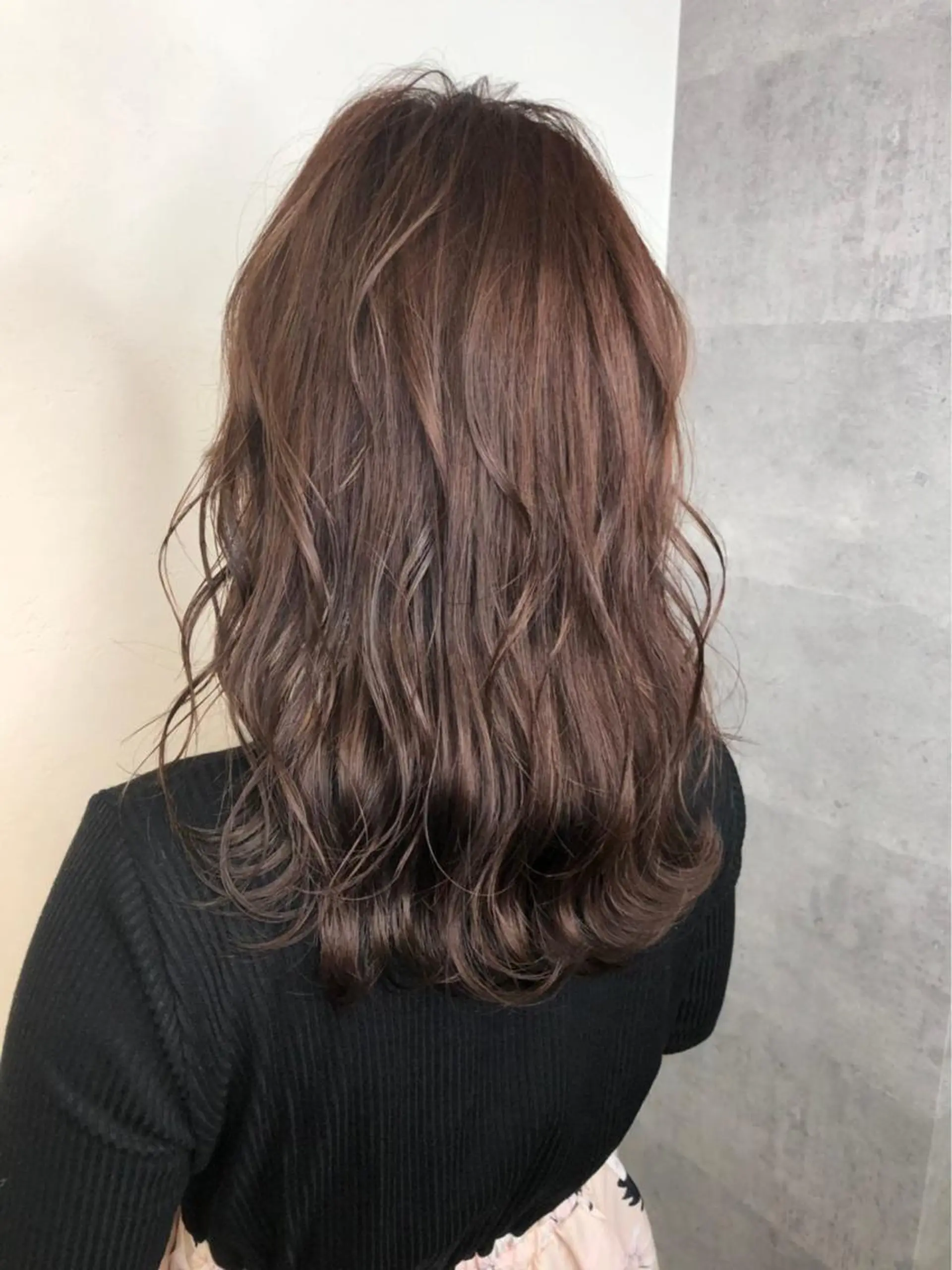 セミロング カラー _WHITE 天神店のヘアスタイル