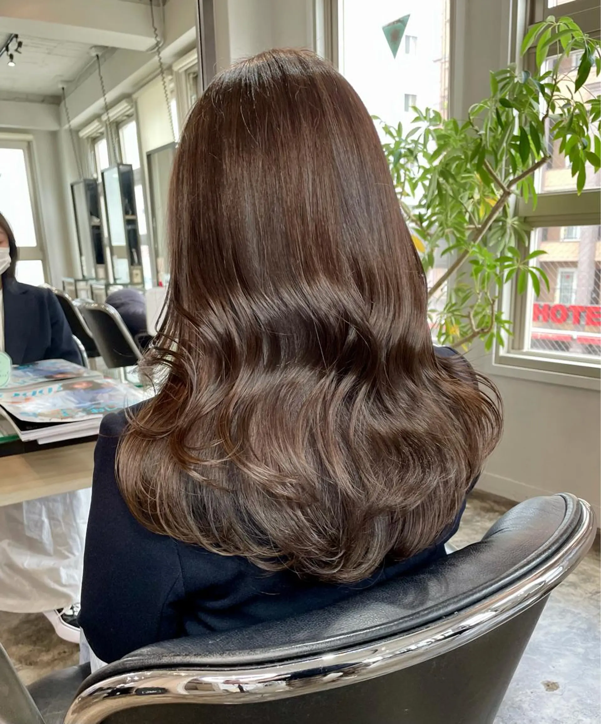 ロング カラー 韓国風ヘア ヘアカラー トリートメント 元町神戸 國井椋介のヘアスタイル