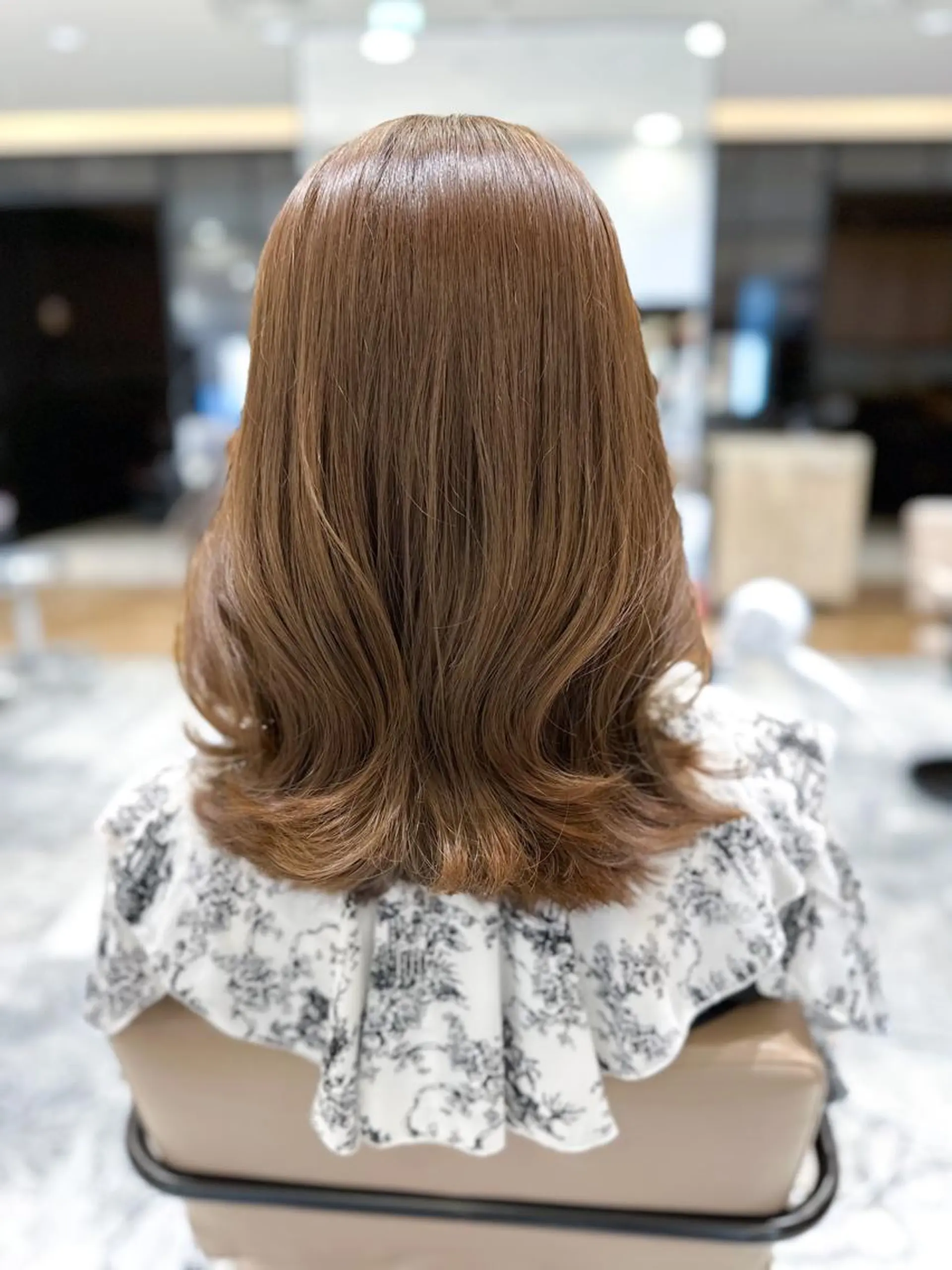 ミディアム カラー ベージュカラー ブラウンカラー ブラウンベージュ ミルクティーベージュ くびれヘア カット ヘアカラー トリートメント 顔周り/くびれヘア 韓国ヘア💕風間るなのヘアスタイル