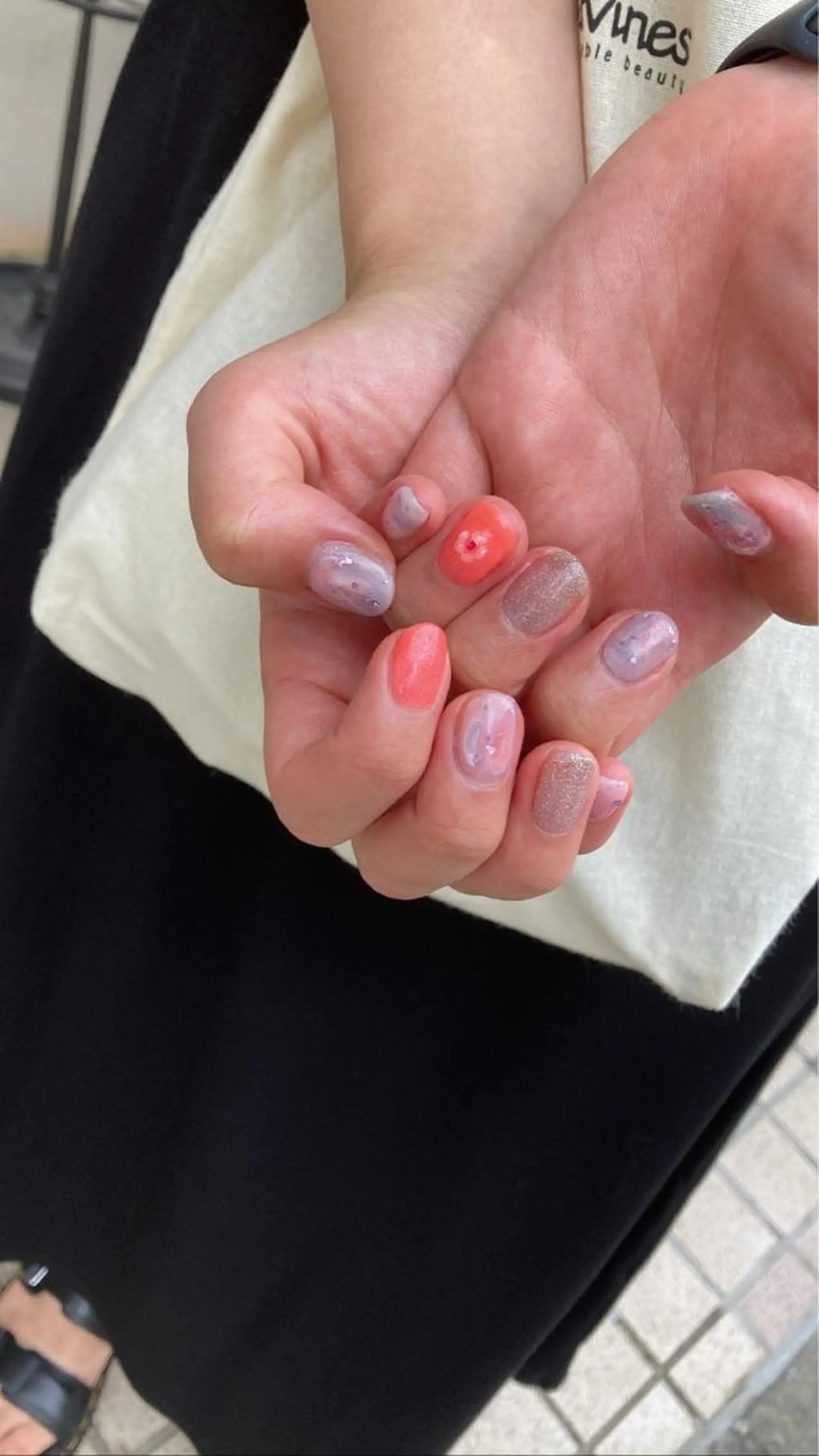 ネイル nailsalon　hue所属・小山 羽奈のネイルデザイン