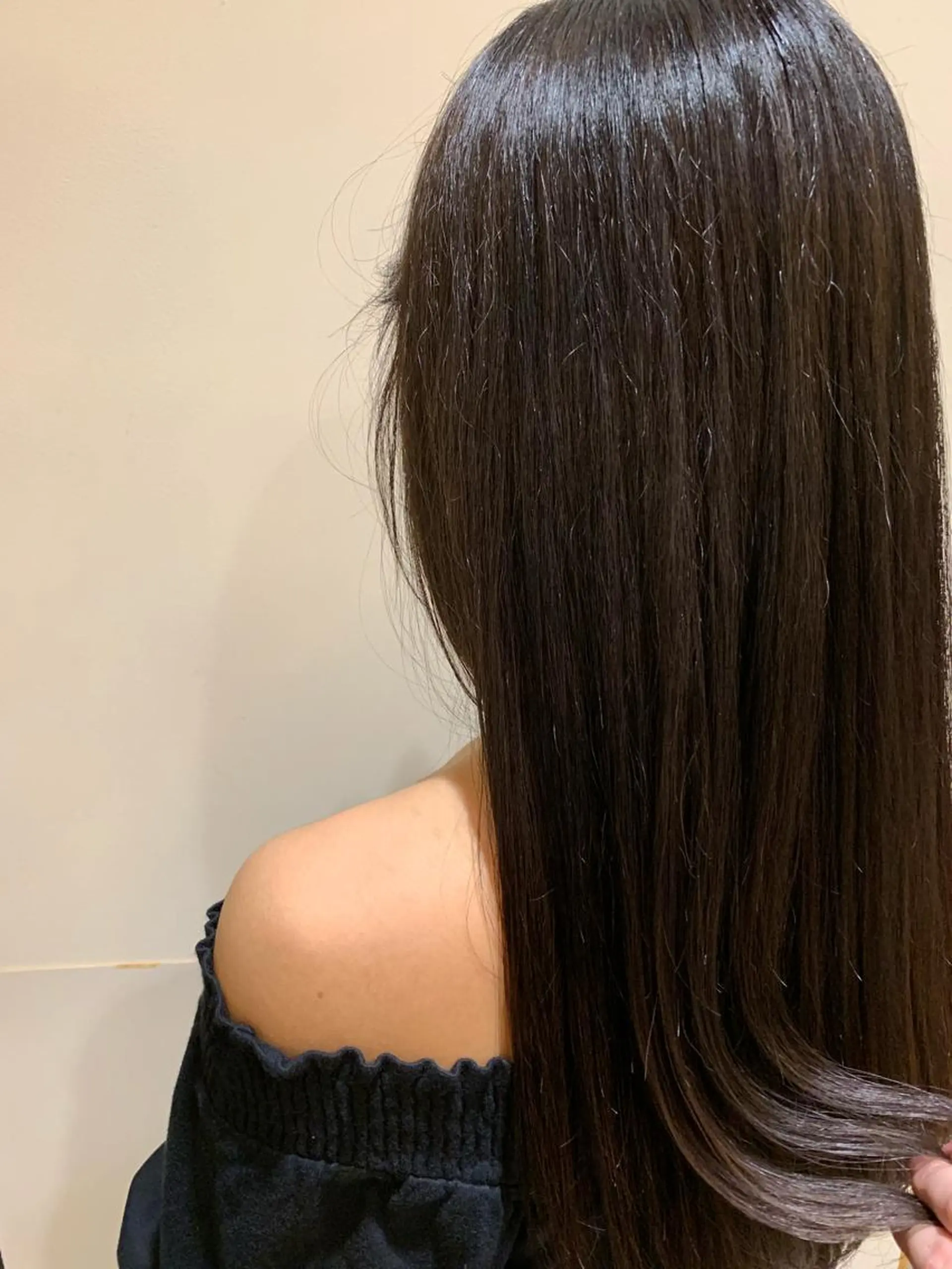 ロング カラー アッシュ バレイヤージュ ベージュカラー ブロンド ブルーカラー レイヤーカット/ 艶カラー/RYOMAのヘアスタイル