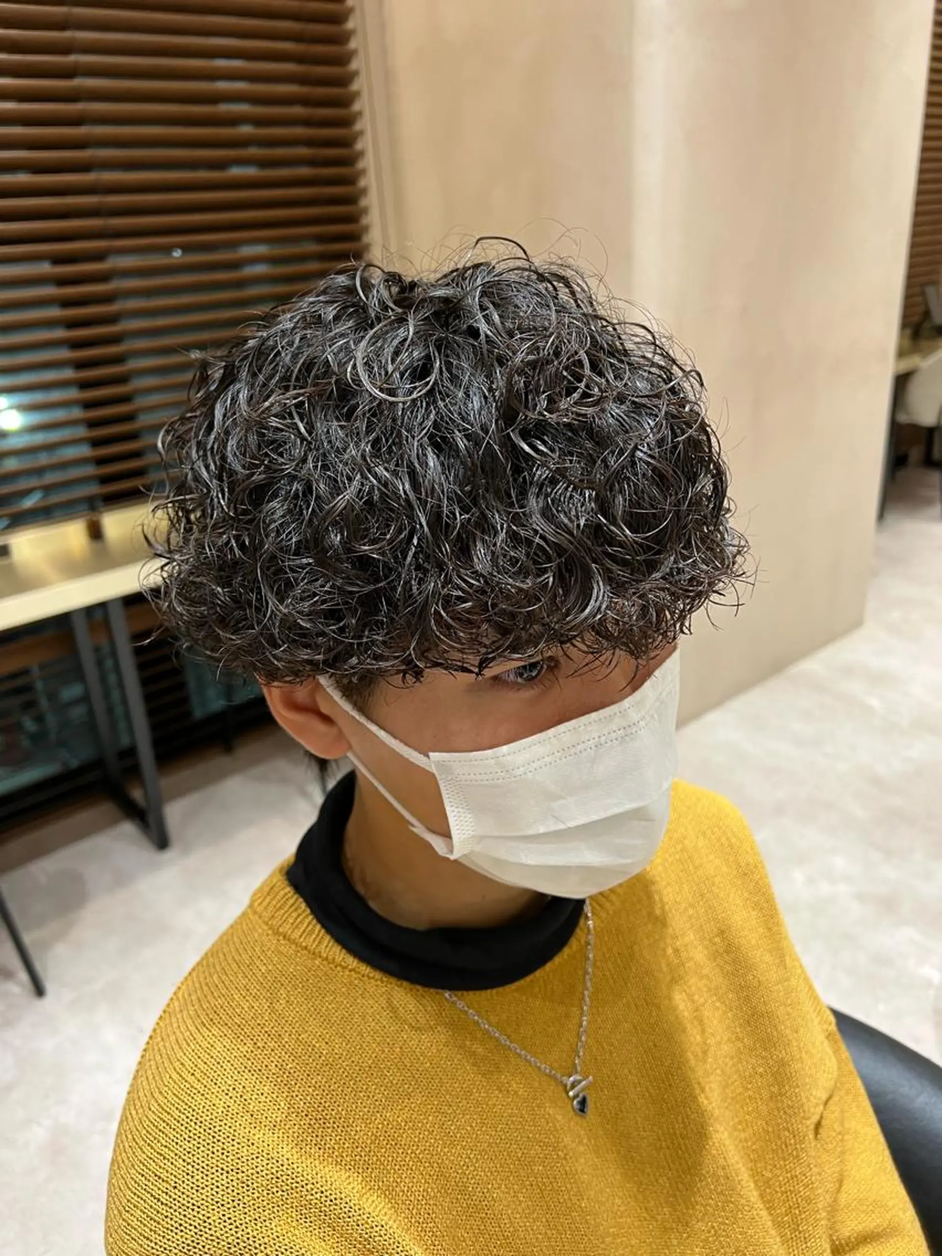 ショート パーマ メンズ メンズパーマ プードルパーマ プードルパーマ カット パーマ トリートメント fifth JINGUMAE所属・波巻きスパイラルパー マ/シャドウパーマ駿のヘアスタイル