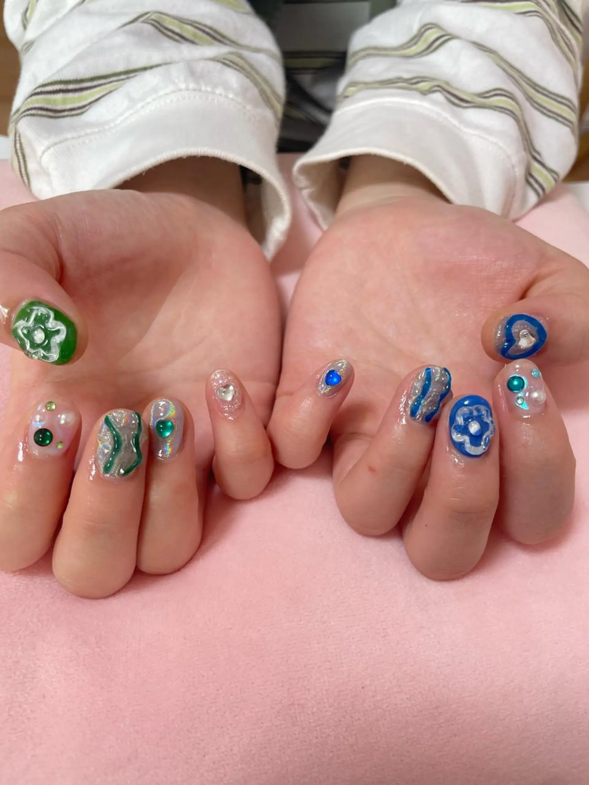 ネイル ハンドネイル フットネイル nailsalon momoのネイルデザイン