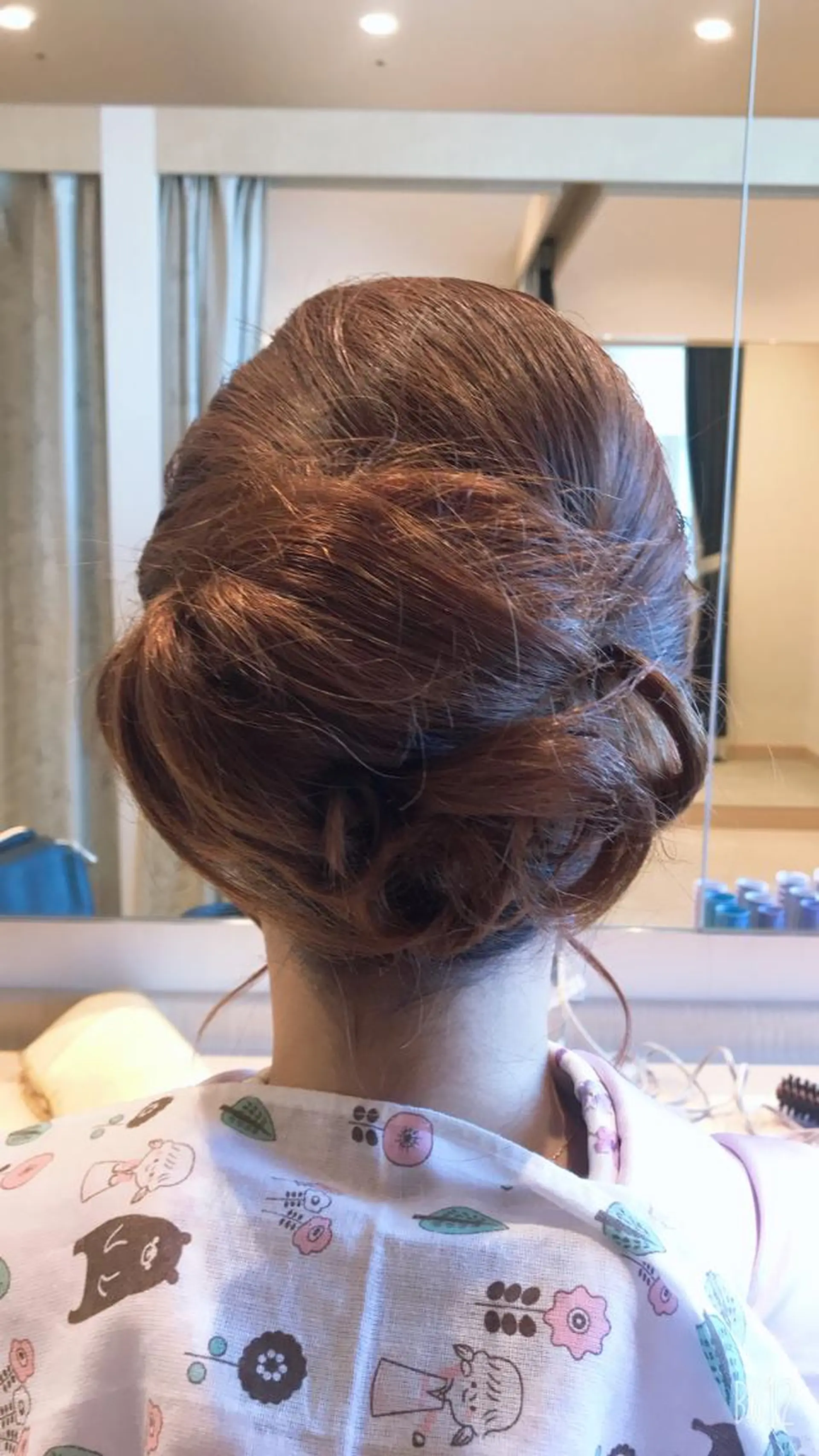 ミディアム ヘアアレンジ The Best Beauty受付担当のヘアスタイル