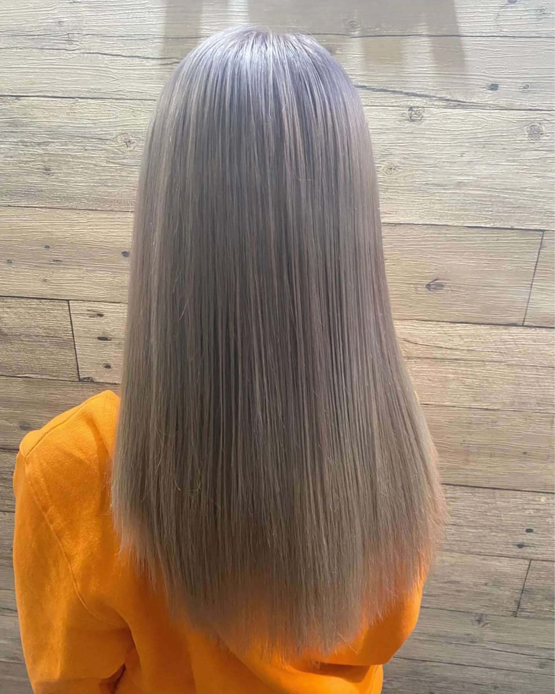 ミディアム カラー Rlino所属・ﾊｲﾗｲﾄ/ﾚｲﾔｰ ｶｯﾄ/大嶽謙のヘアスタイル