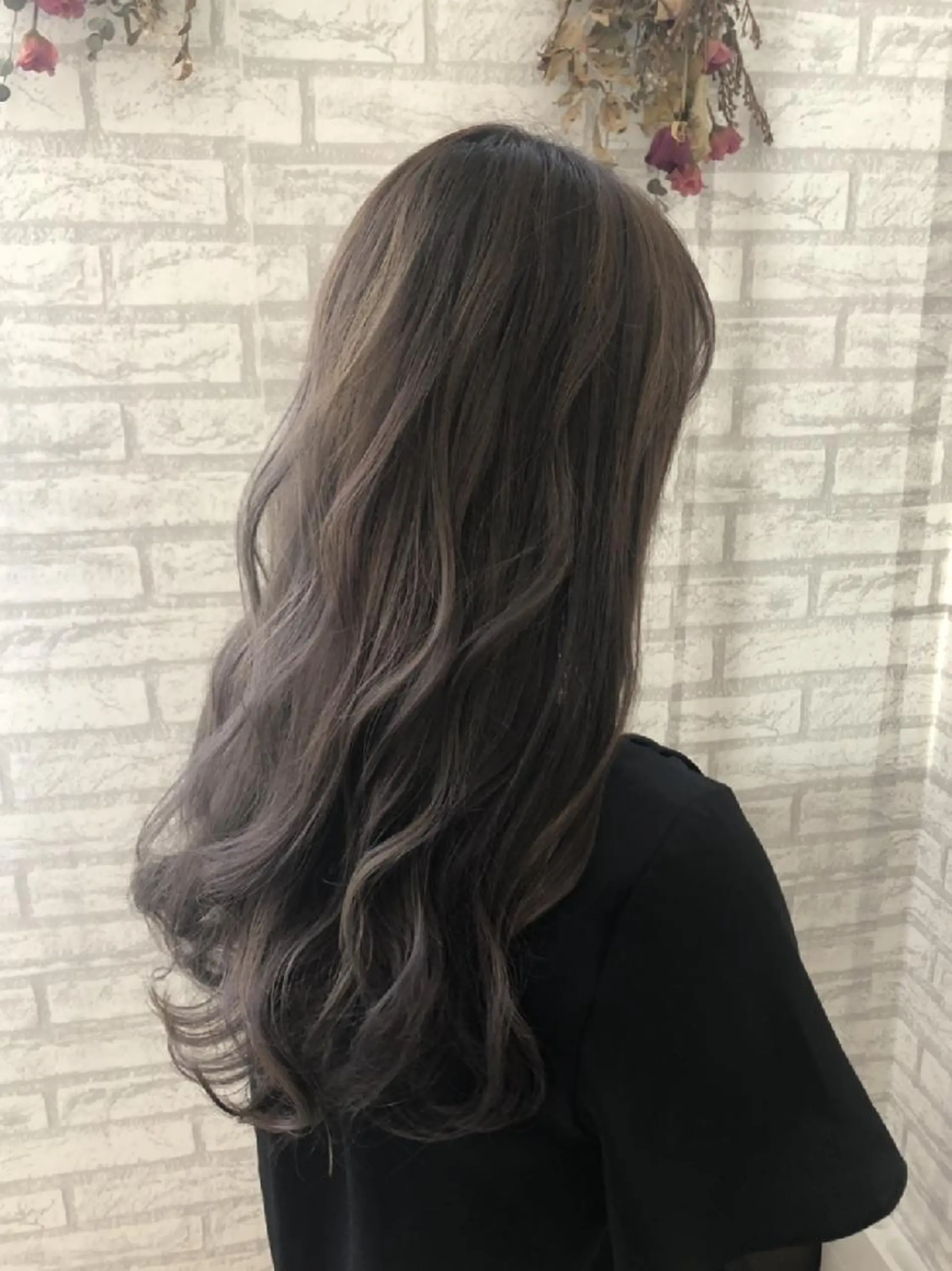 カラー ロング グレージュ シルバー シルバーグレージュ ＊Cielo＊ 佐藤 幸世のヘアスタイル