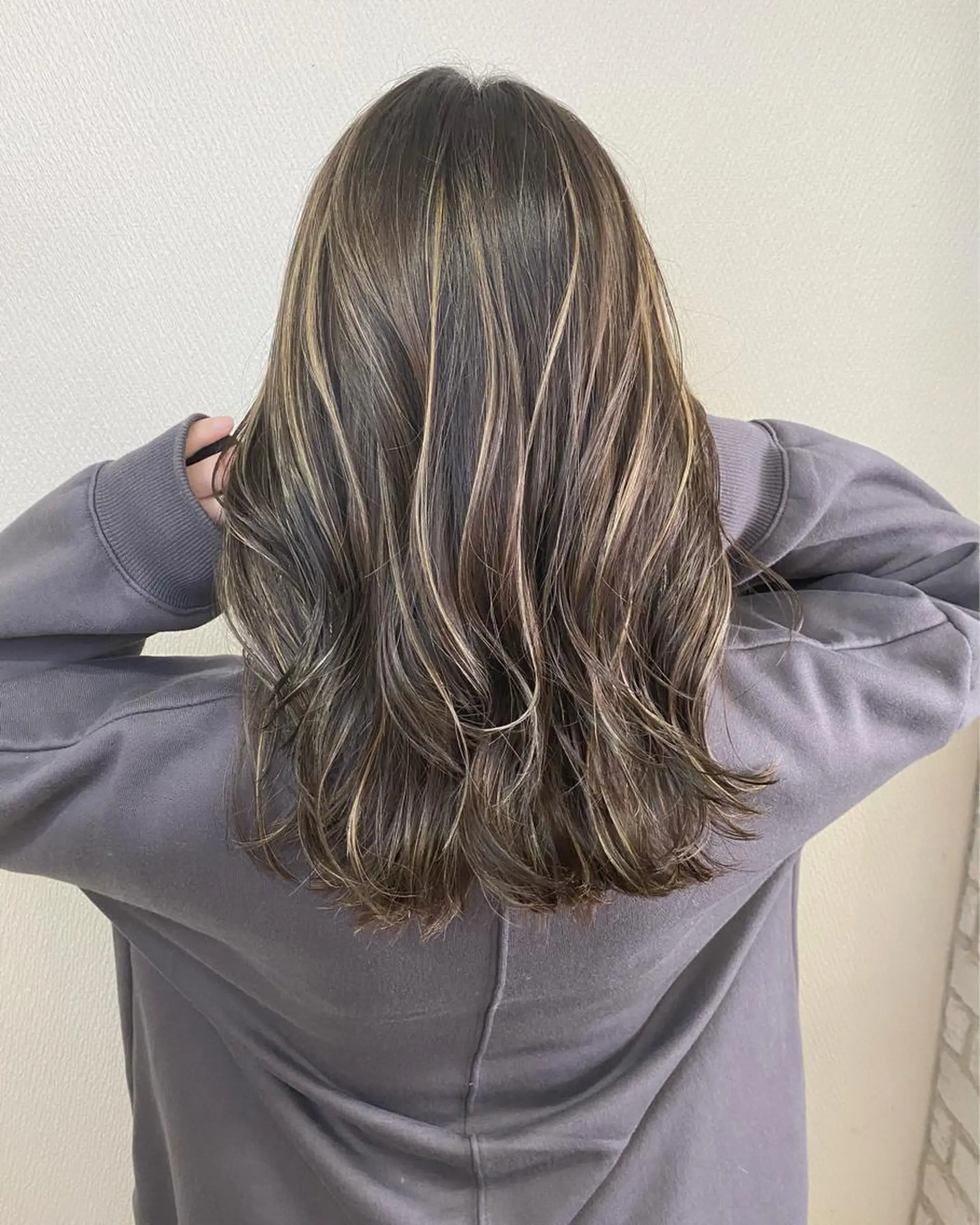 セミロング 山本 茉希のヘアスタイル