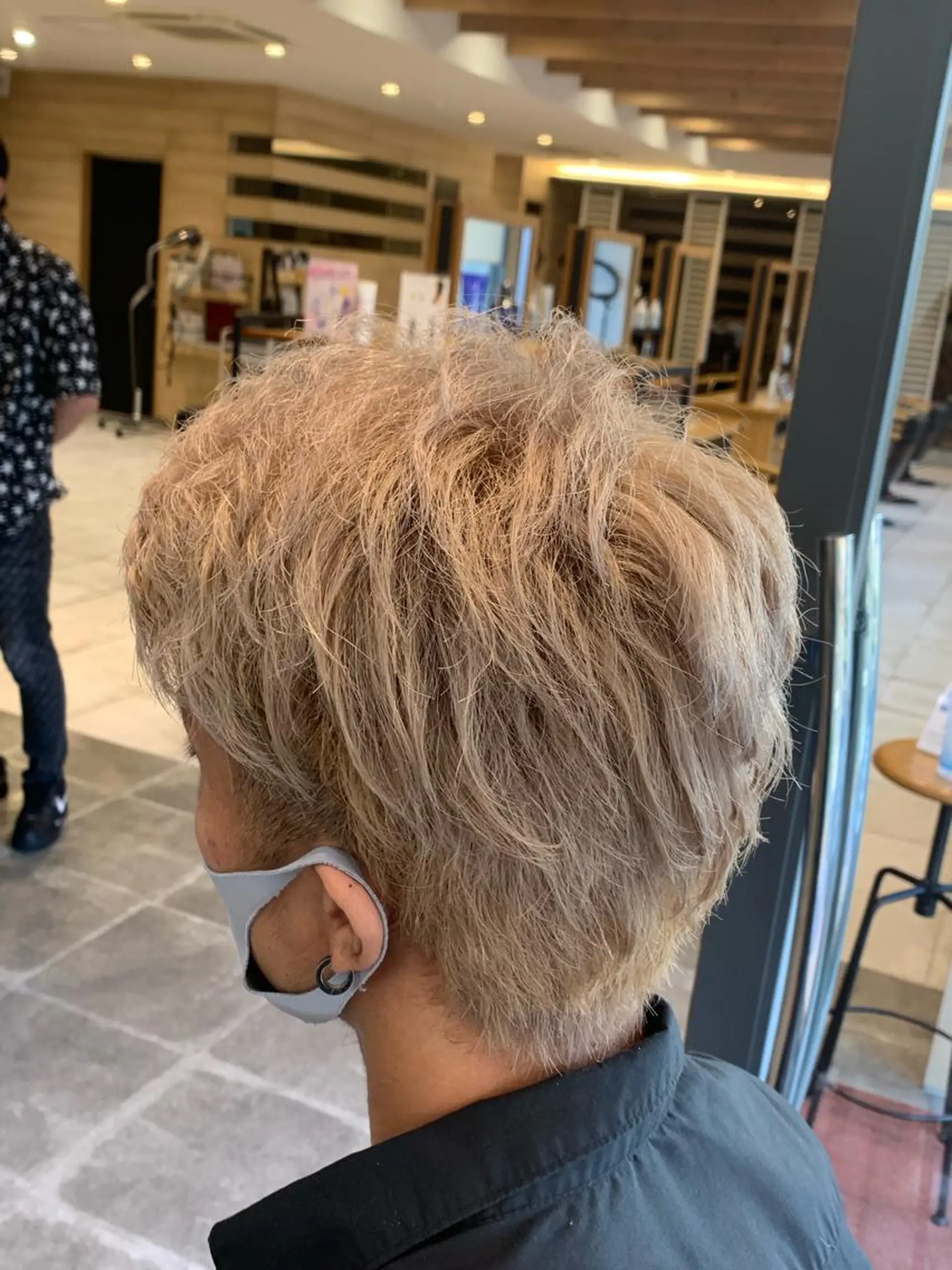 ショート カラー メンズ メンズブリーチ ベージュカラー ブリーチ ホワイトベージュ 名古屋／デザイン／ ブリーチ/松井亮磨のヘアスタイル