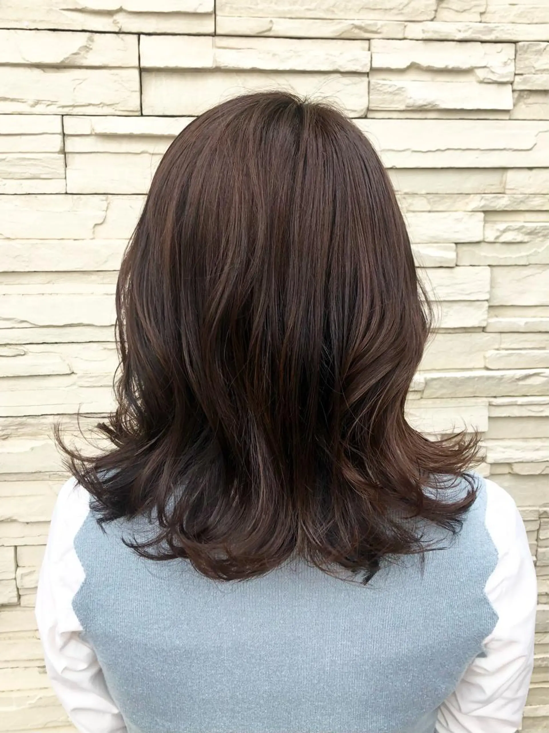 ミディアム 外ハネヘア カット ヘアカラー トリートメント 😺ヒアリング 重視😺小川のヘアスタイル