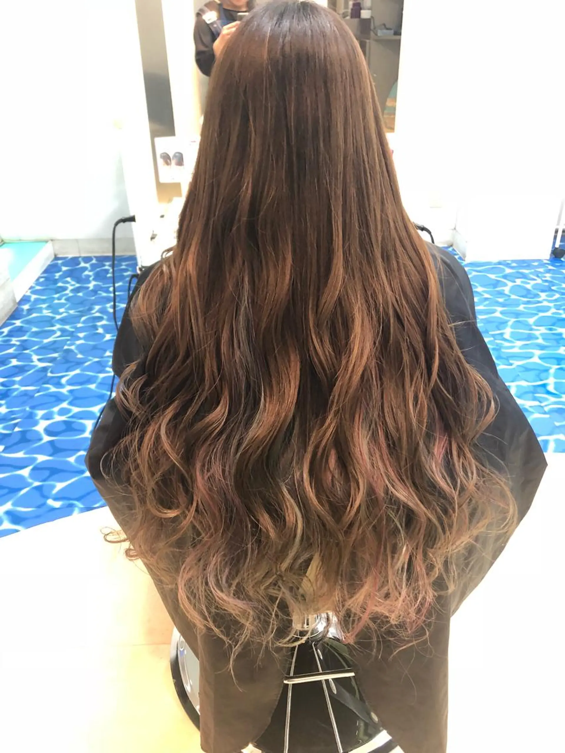 カラー CoCooN Hiromiのヘアスタイル