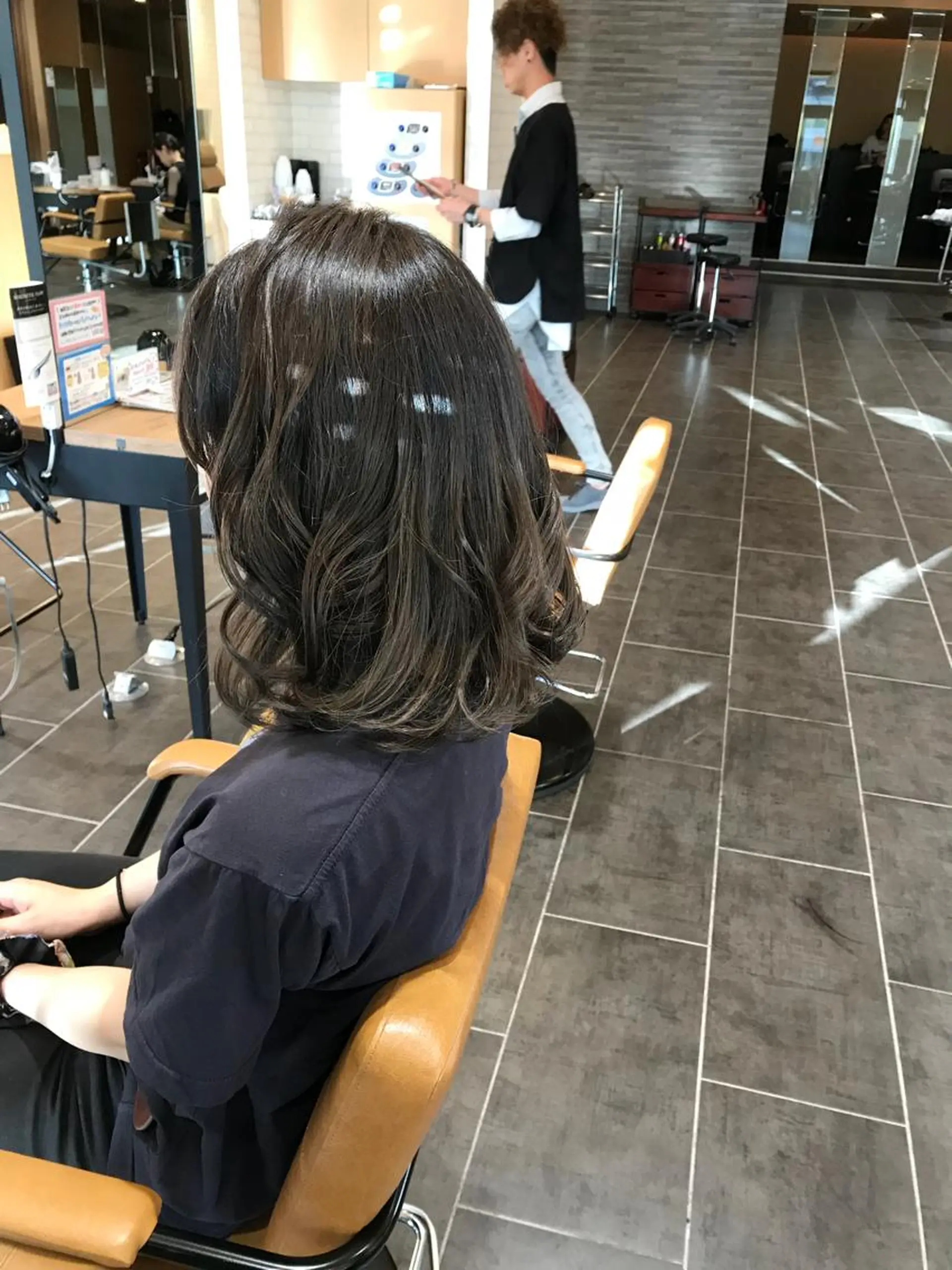 ミディアム ému エミュ　hair &spa所属・近藤 みゅうまのヘアスタイル