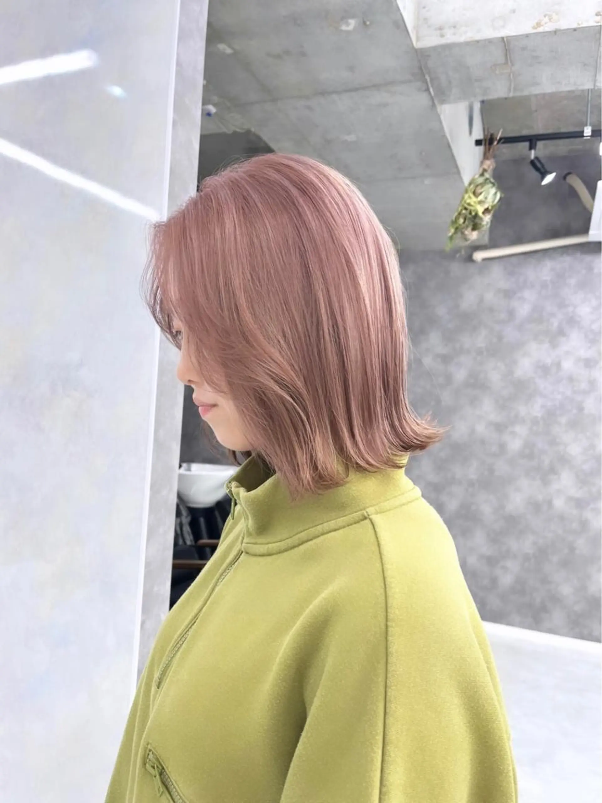 ロング カラー パーマ ヘアアレンジ メンズ キッズ ネイル マツエク・マツパ アイブロウ ヘアカラー トリートメント ハイトーン/ピンク 💗モモ໒꒱のヘアスタイル
