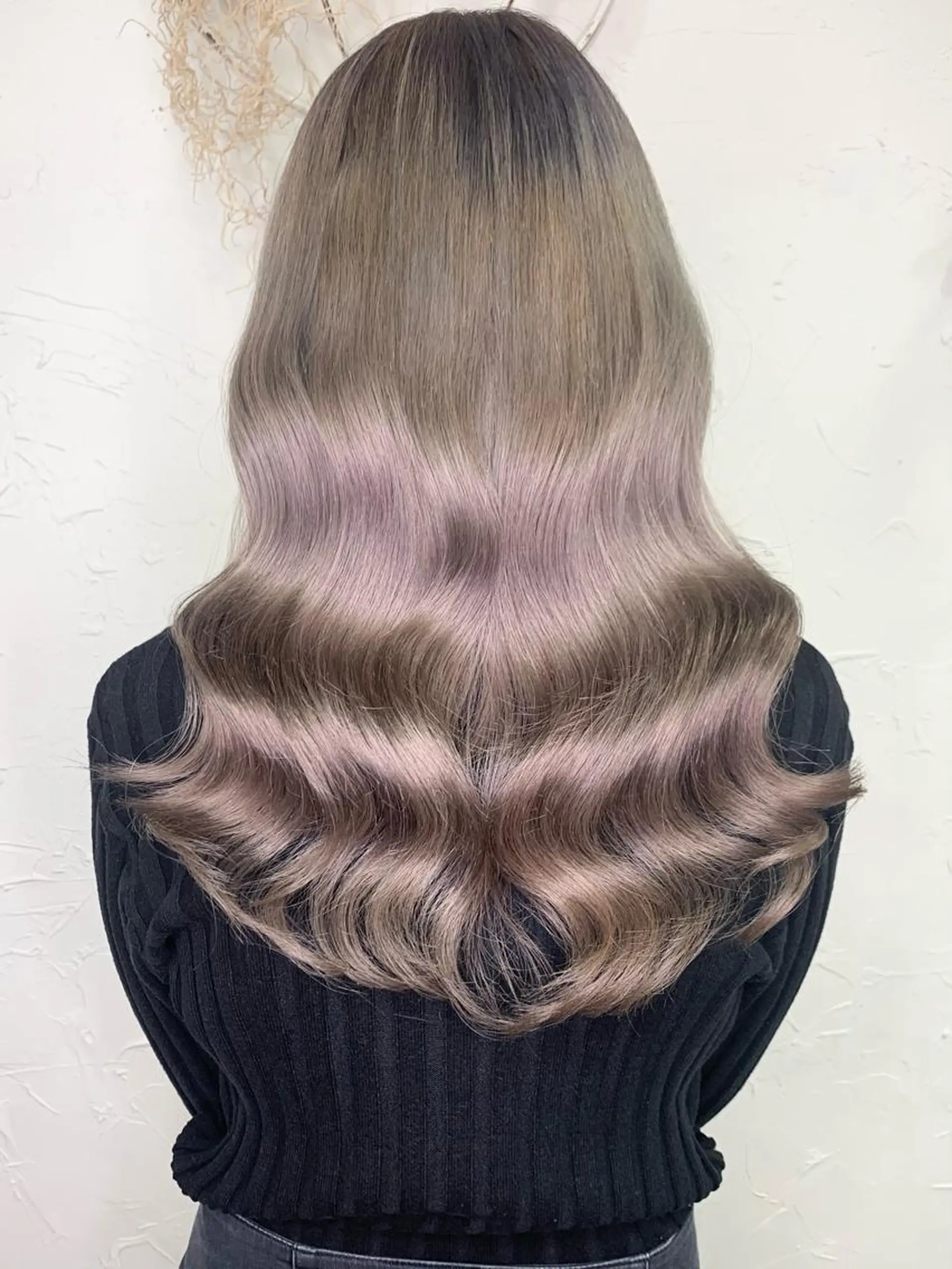 ロング カラー ベージュカラー シルバー シルバーベージュ くびれヘア ヨシンモリ 映える顔周りカット ♥️韓国ヘア"ちぇるのヘアスタイル