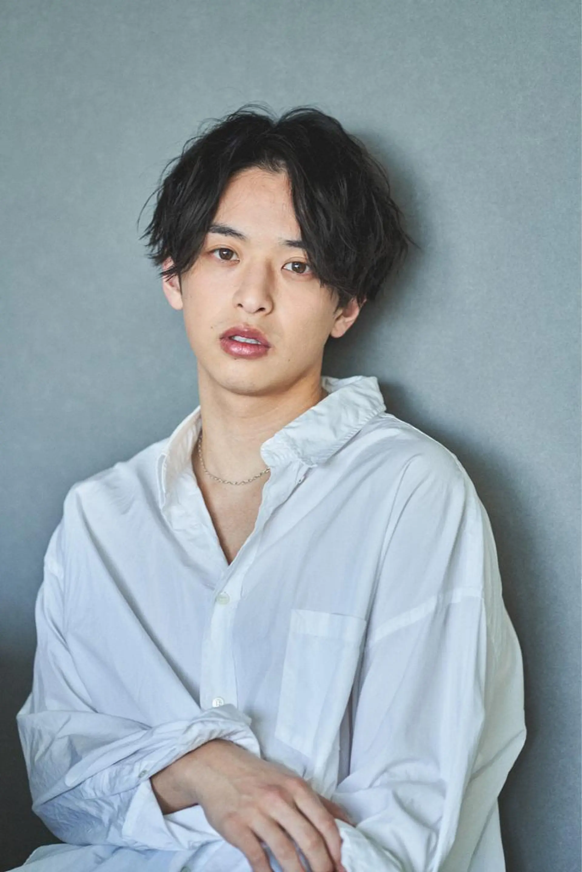 ショート ヘアアレンジ メンズ メンズバレイヤージュ メンズブリーチ センターパート メンズハイライト メンズハイトーン カット トリートメント ヘアセット 似合わせヘア💎 Ÿutóのヘアスタイル