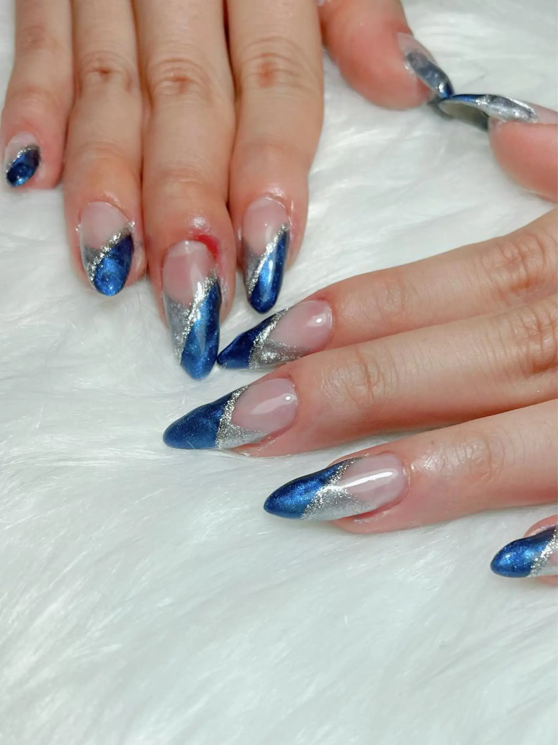 ネイル フレンチネイル 大袋駅東口徒歩2分 alivioのネイルデザイン