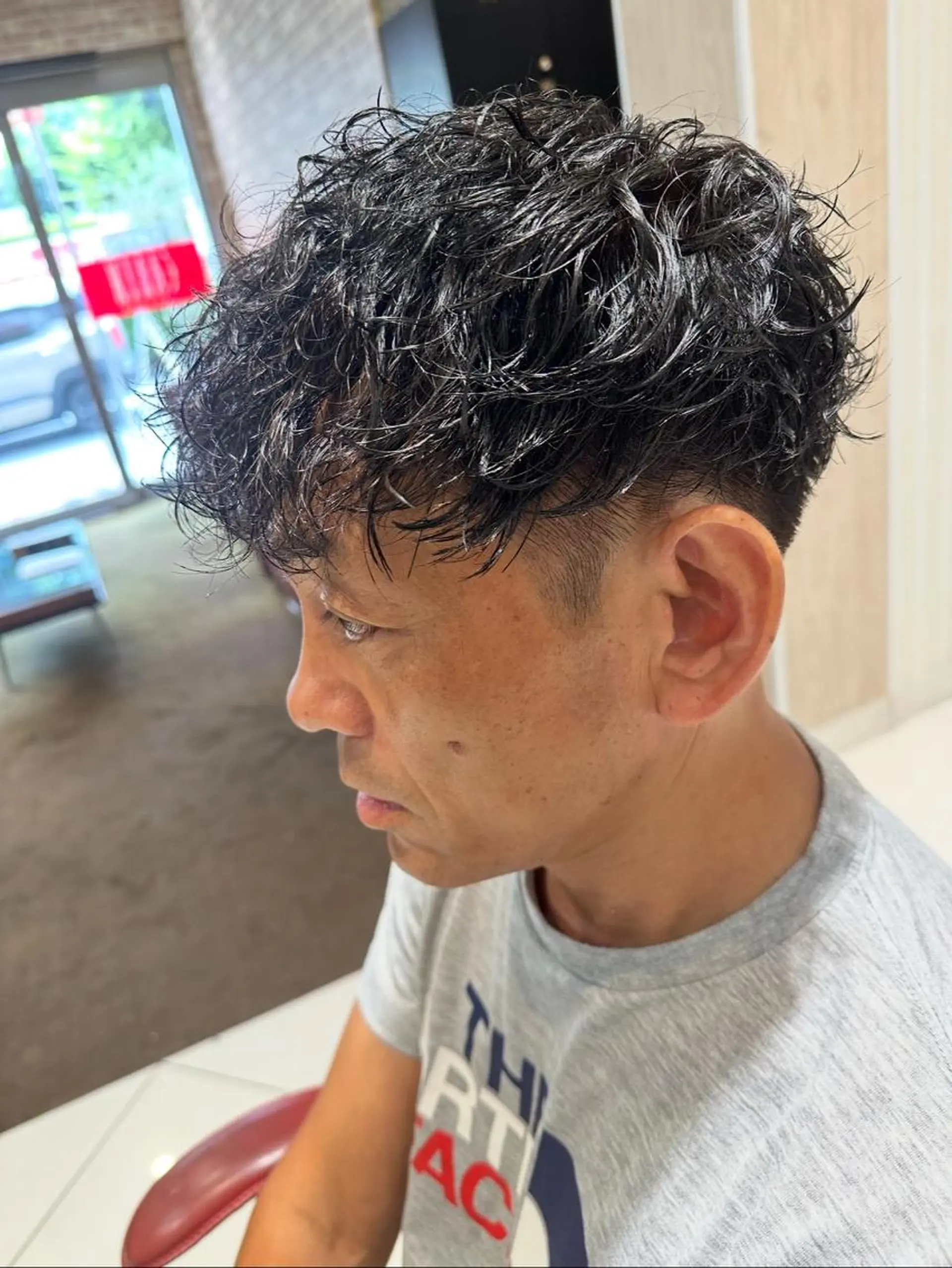 ショート カラー パーマ ヘアアレンジ メンズ フェザーパーマ メンズパーマ ニュアンスパーマ カット ヘアカラー パーマ トリートメント ヘッドスパ ヘアセット 💈メンズ特化 美容師サキ💈のヘアスタイル