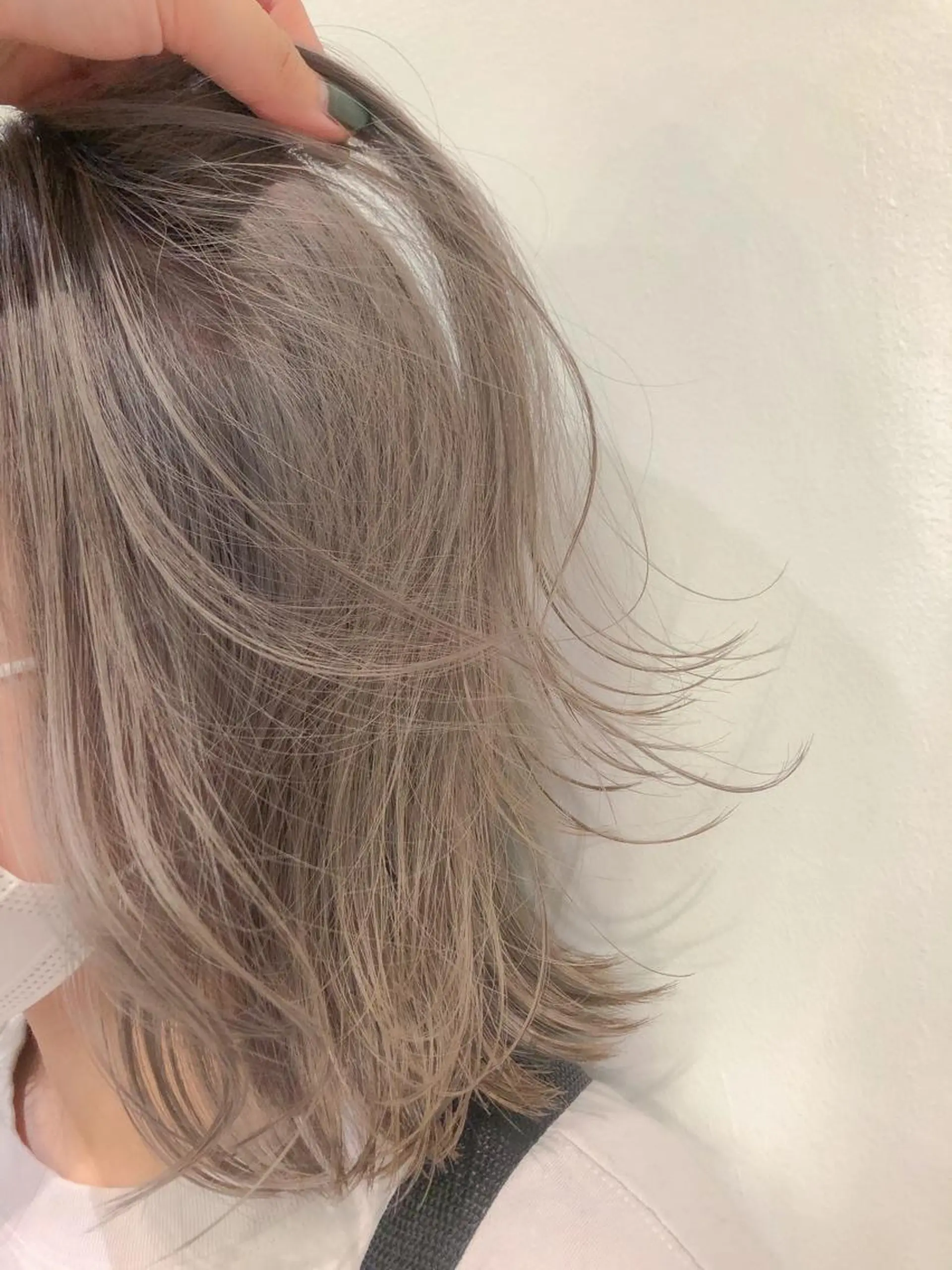 ミディアム カラー ヘアアレンジ ベージュカラー ブリーチ rii-🩰 トレンド韓国ヘアのヘアスタイル