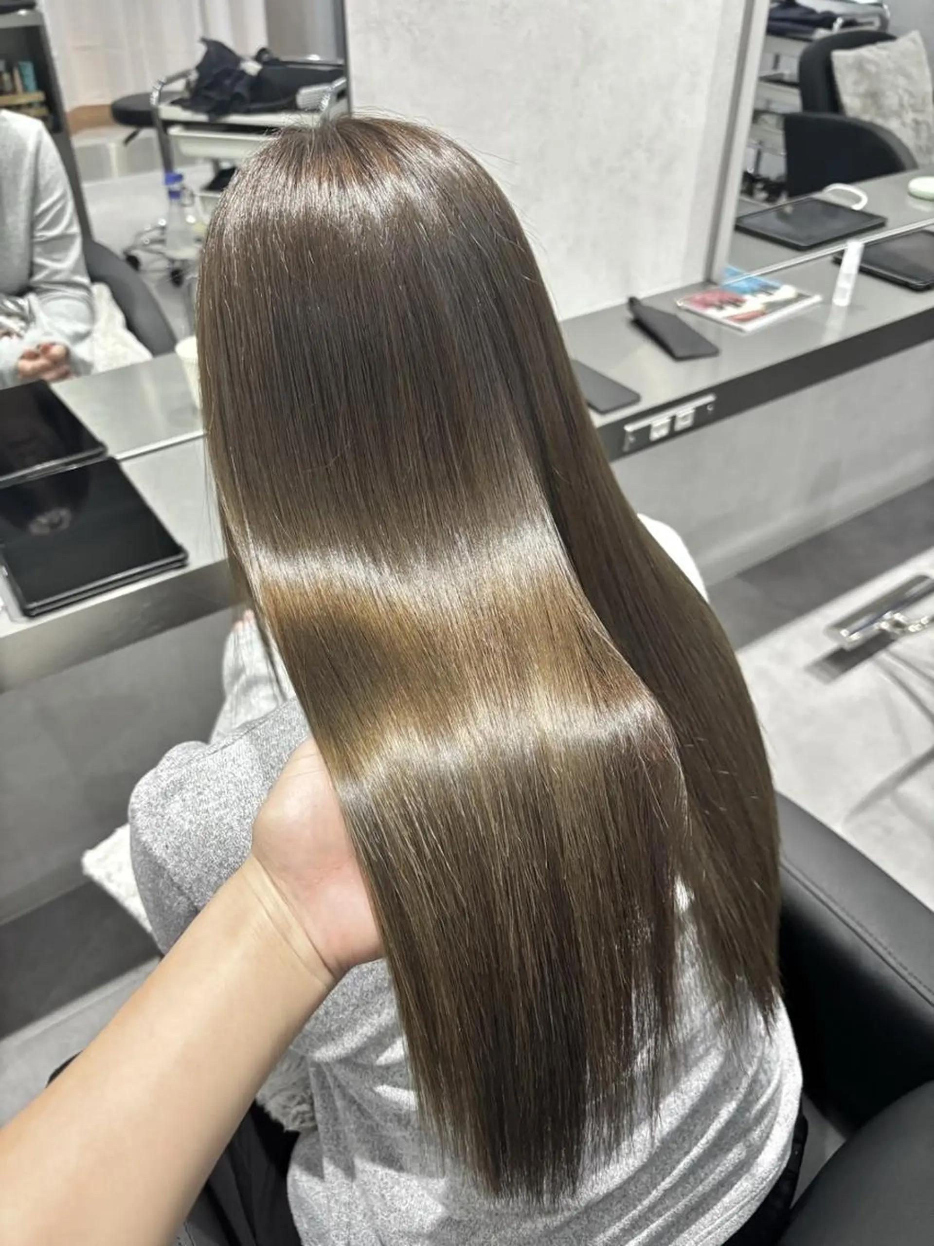 ロング カラー ショートボブ バレイヤージュ ブリーチ ダブルカラー グレージュ カット ヘアカラー トリートメント N° jemica 札幌のヘアスタイル