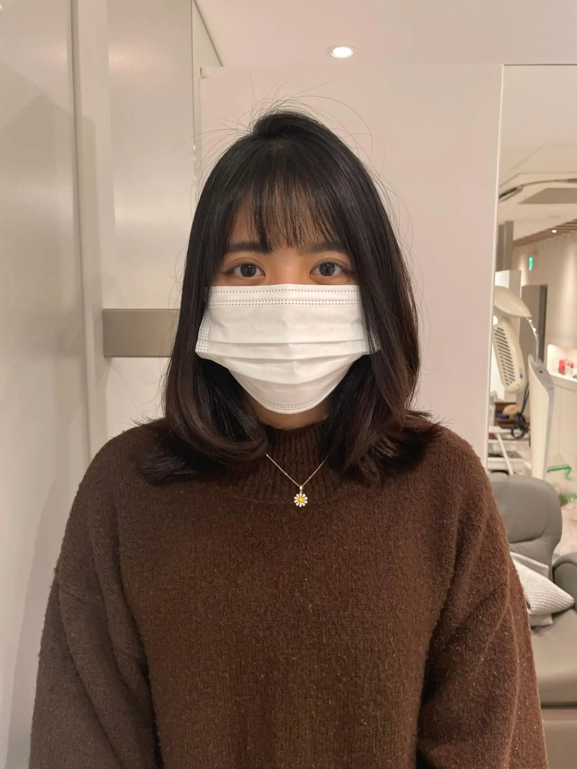 ミディアム くびれヘア 太田ありさ クリーミーヘアカラーのヘアスタイル