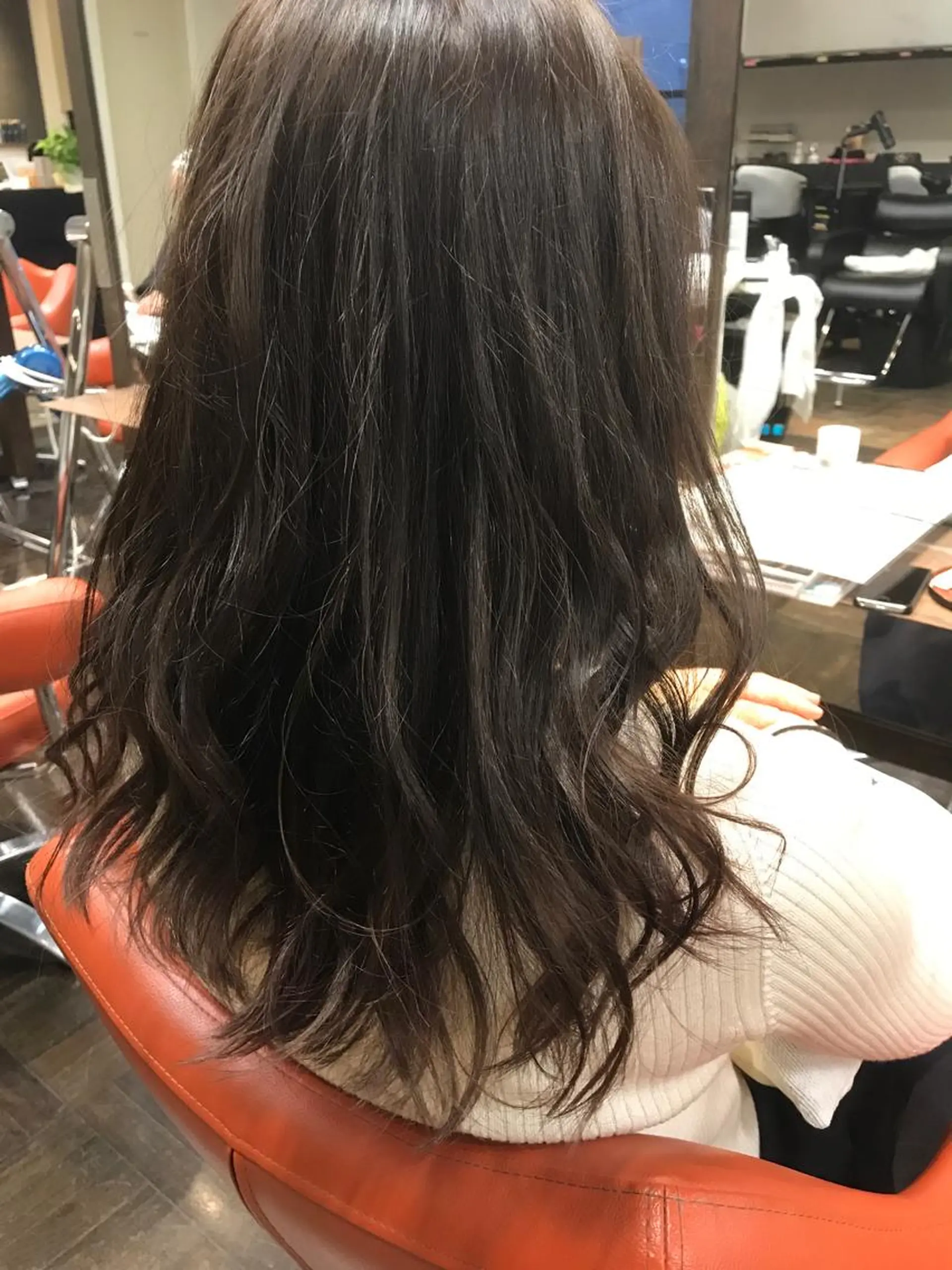 ロング カラー 透明感カラー グレージュ カット ヘアカラー トリートメント デザインカラー🌈 高木リョウのヘアスタイル