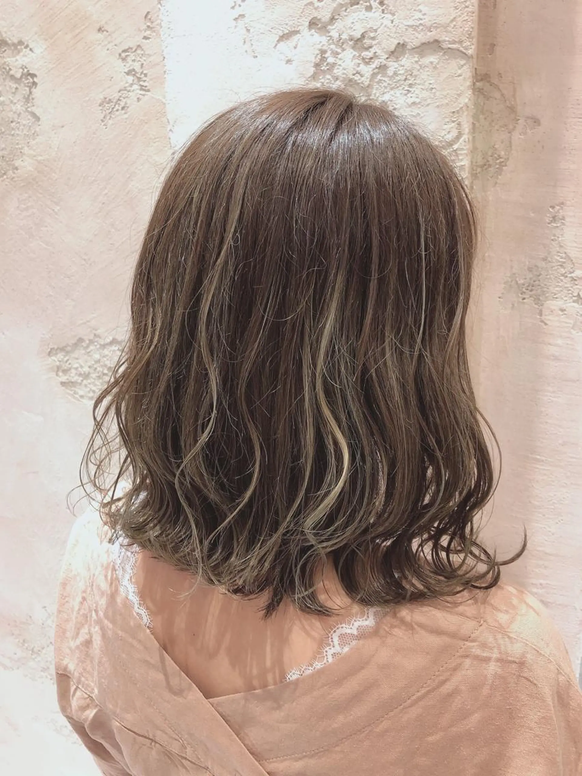 ミディアム アッシュ カット ヘアカラー トリートメント 代表山口ひな 髪質改善のプロのヘアスタイル