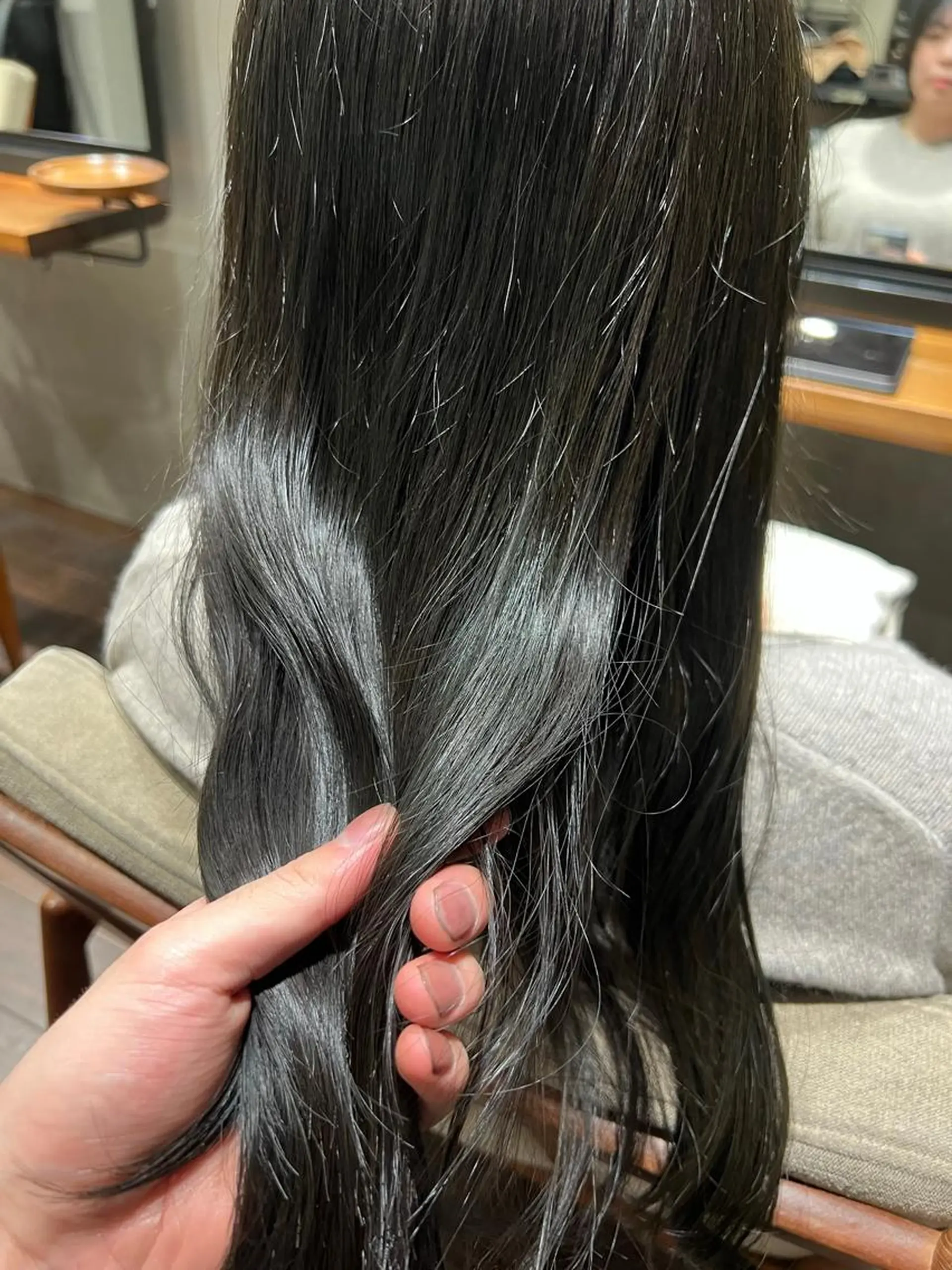 カラー 透明感カラー トリートメント NERO 松井 隆人のヘアスタイル