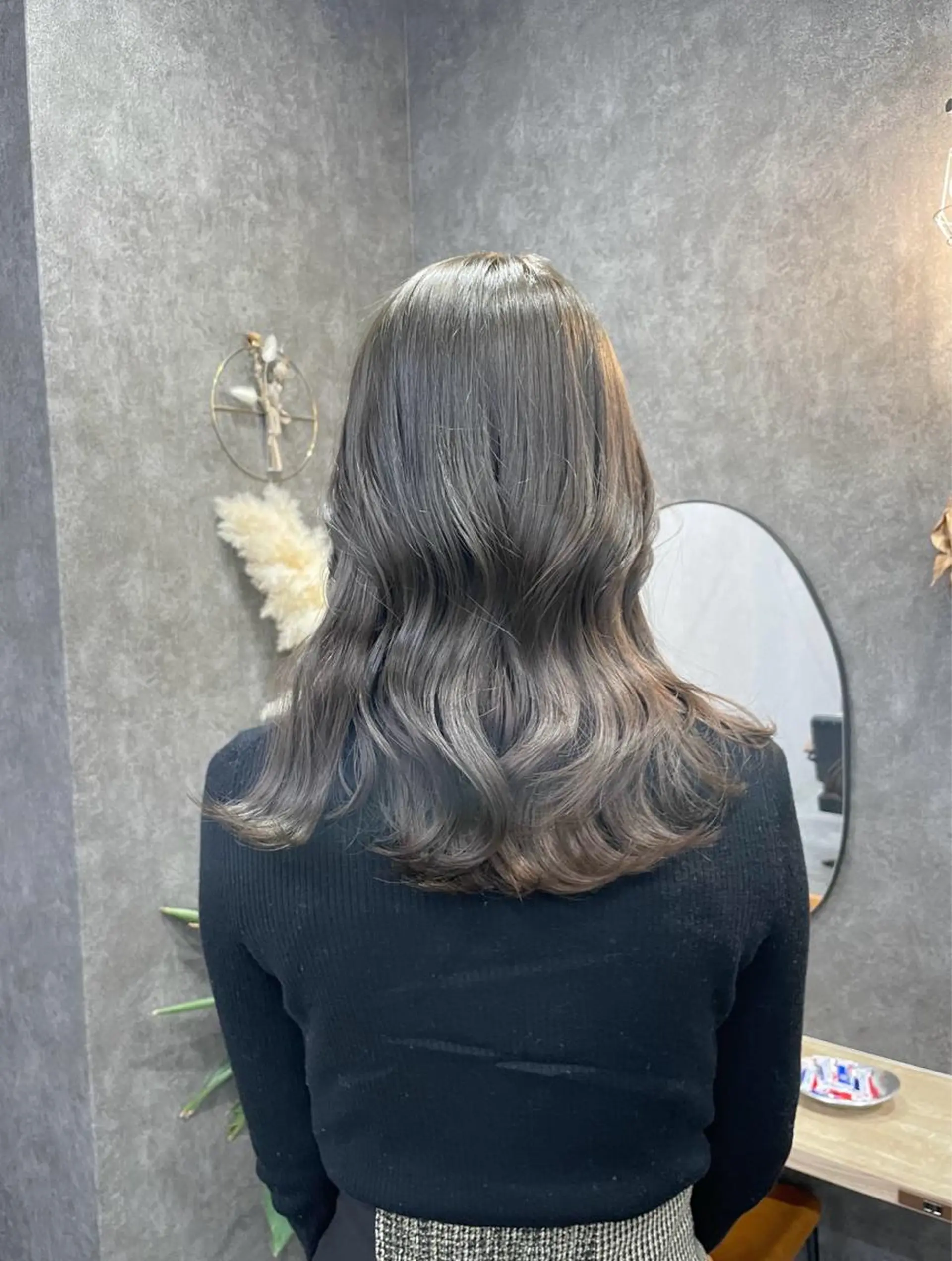 ミディアム カラー ベージュカラー オリーブベージュ いなみね はるきのヘアスタイル