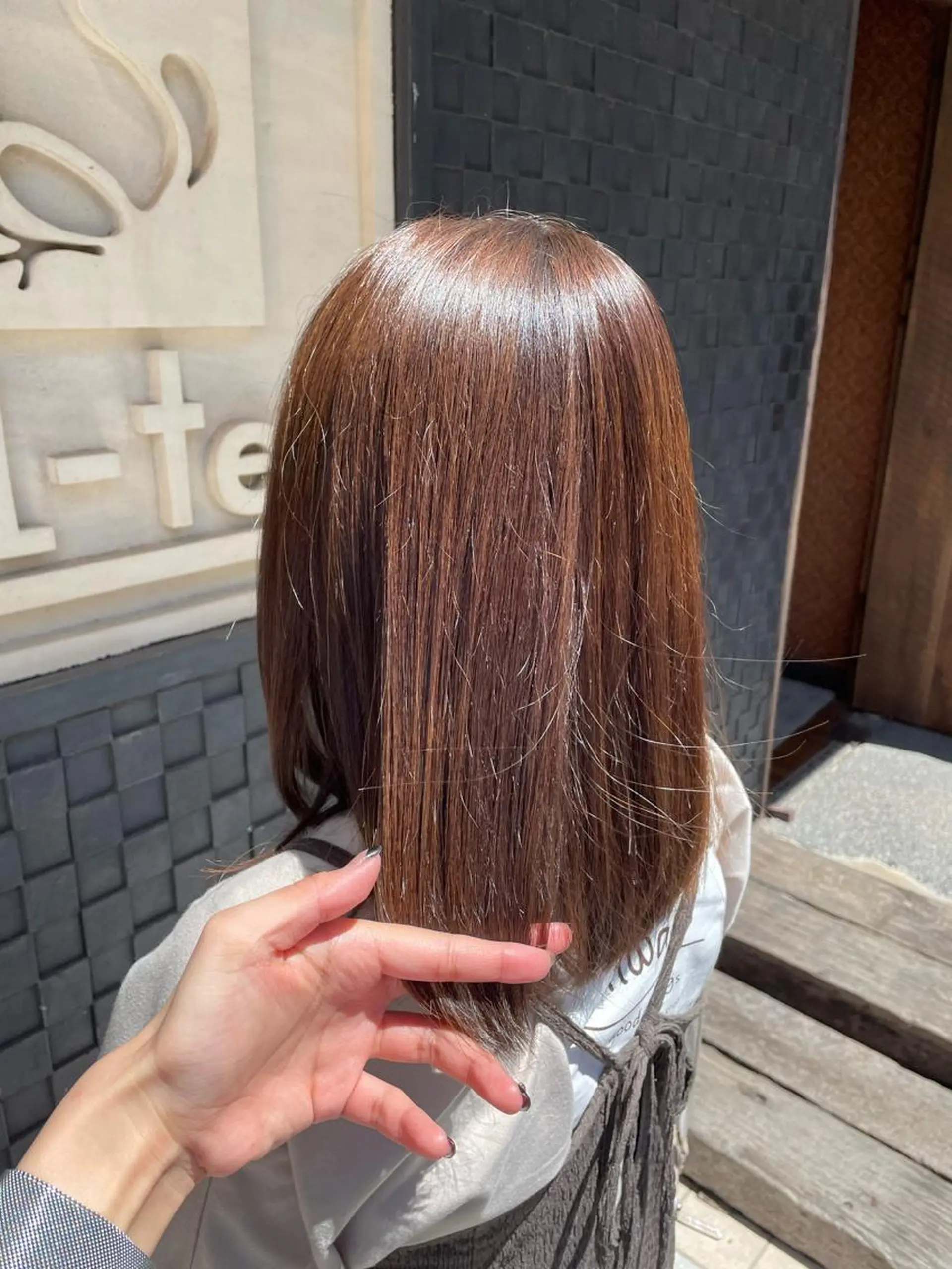 セミロング 佐久間 凪沙のヘアスタイル