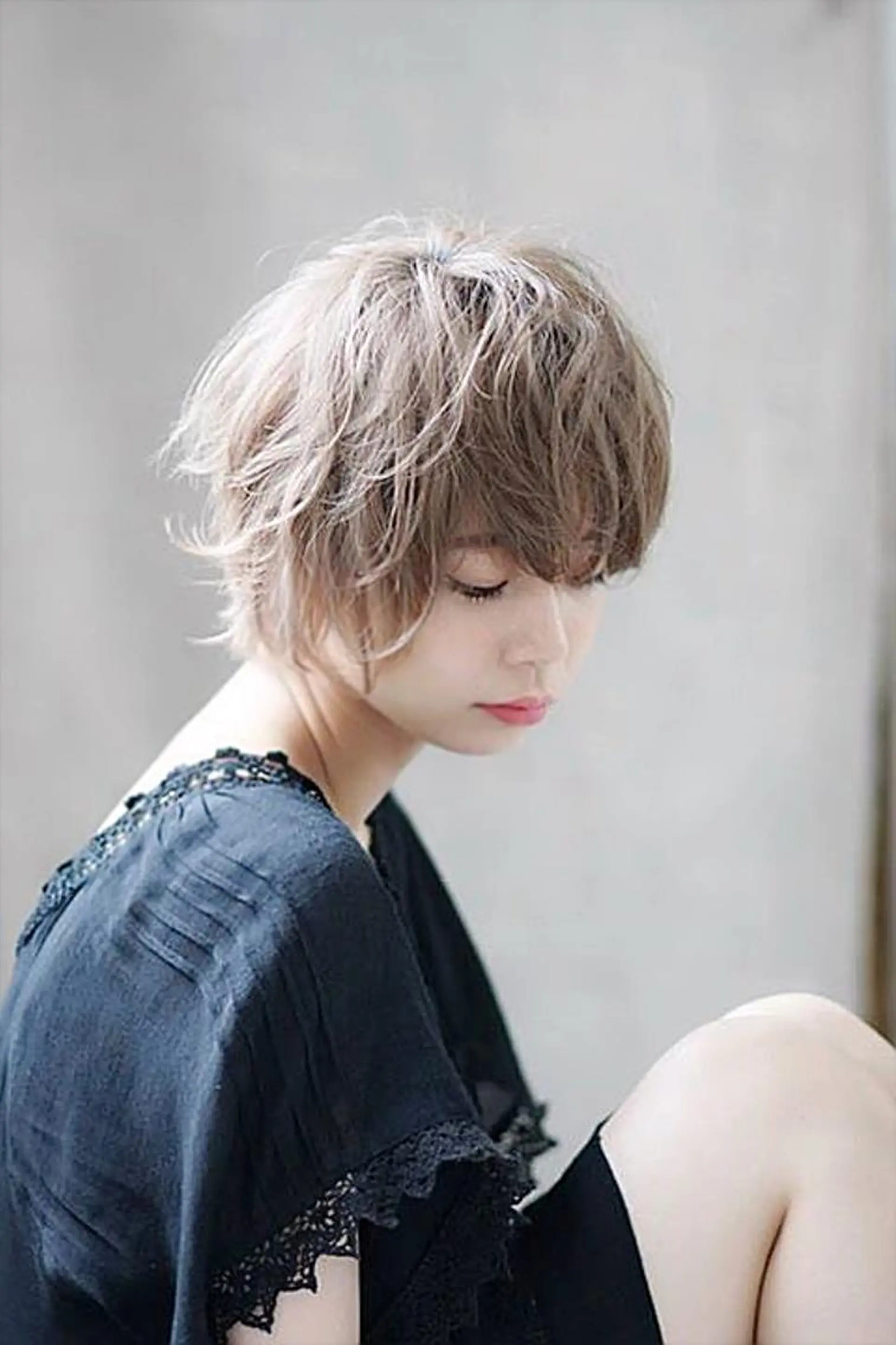 ショート カラー ベージュカラー ブリーチ ブロンド ブロンドベージュ aube ebis所属・恵比寿 内川 賀生のヘアスタイル