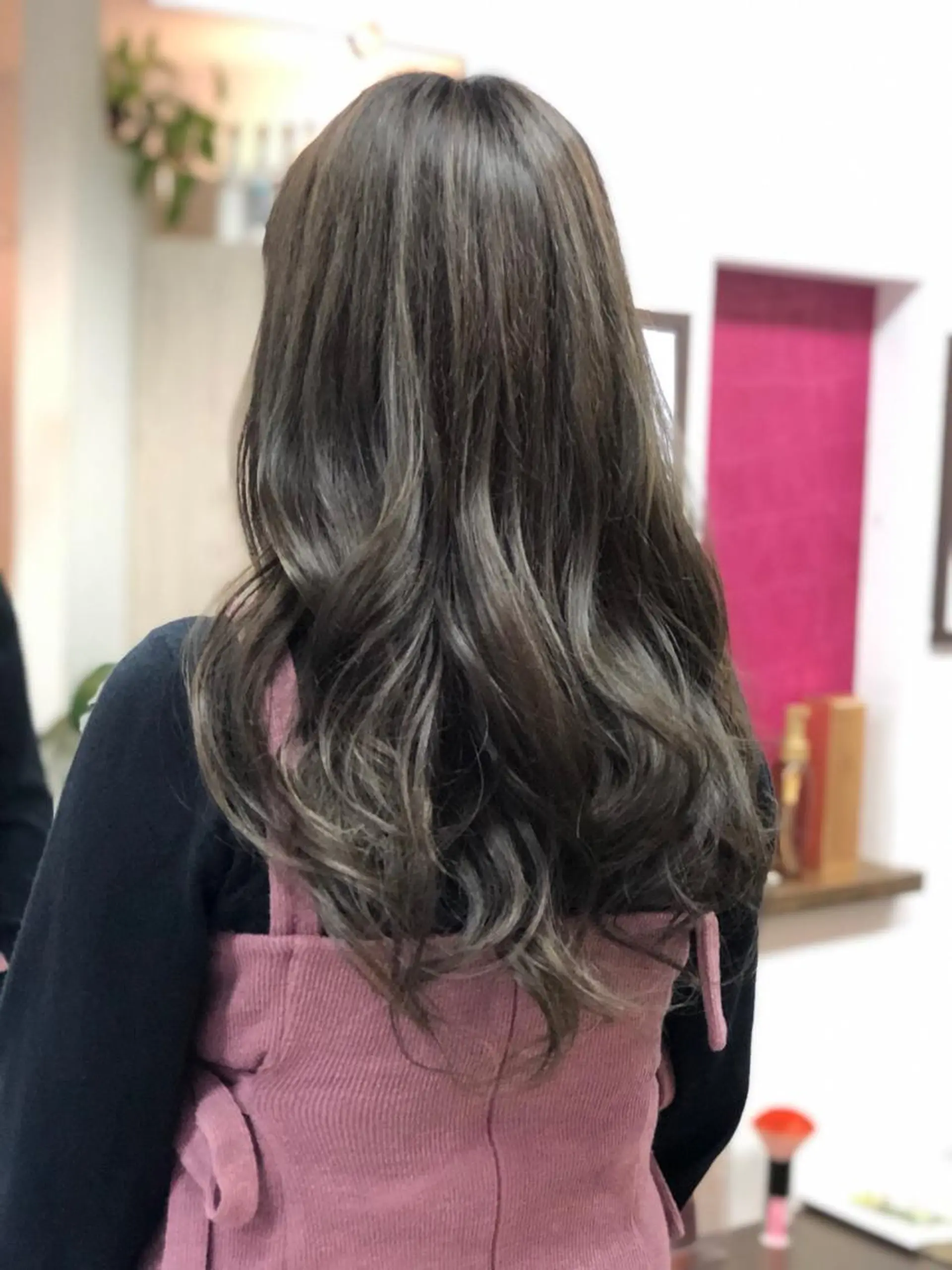 ロング カラー カット ヘアカラー トリートメント 清原 悠理のヘアスタイル