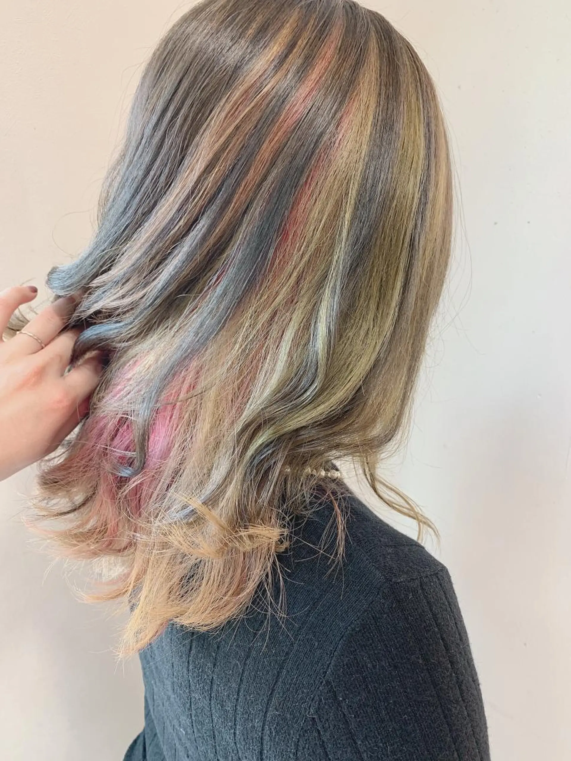 ミディアム カラー カット ヘアカラー トリートメント 白髪ぼかしハイライト 柳川拓哉のヘアスタイル