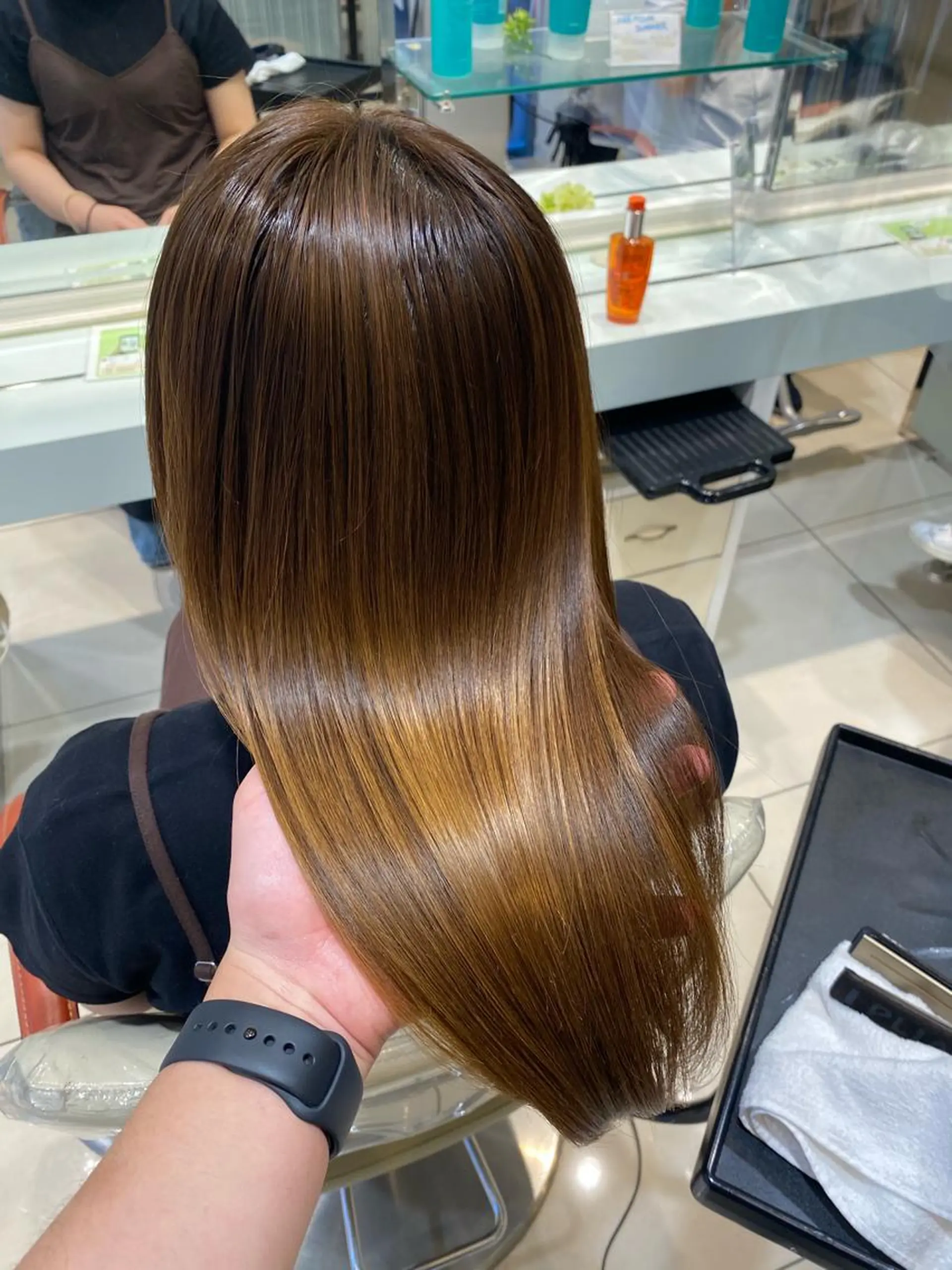 ロング ブリーチカラー特化 碇　英朗のヘアスタイル