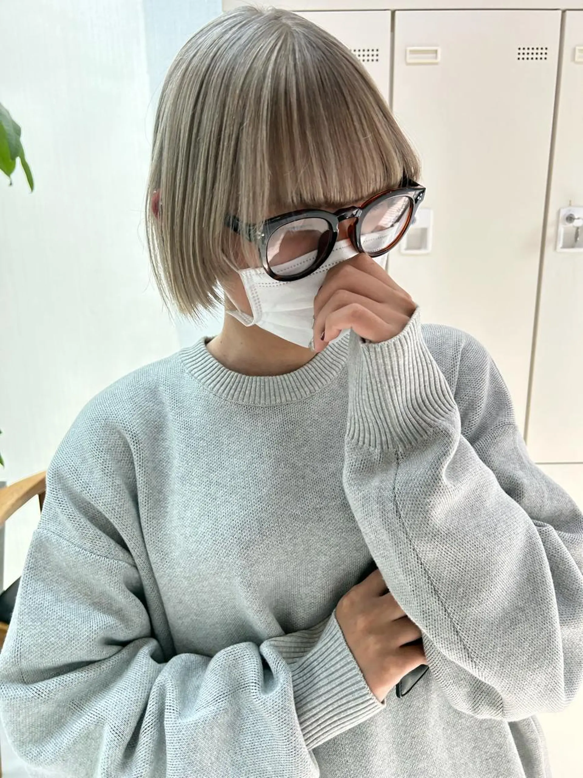 ショート カラー ベージュカラー シルバー シルバーベージュ 光透け髪🫧 moekaのヘアスタイル